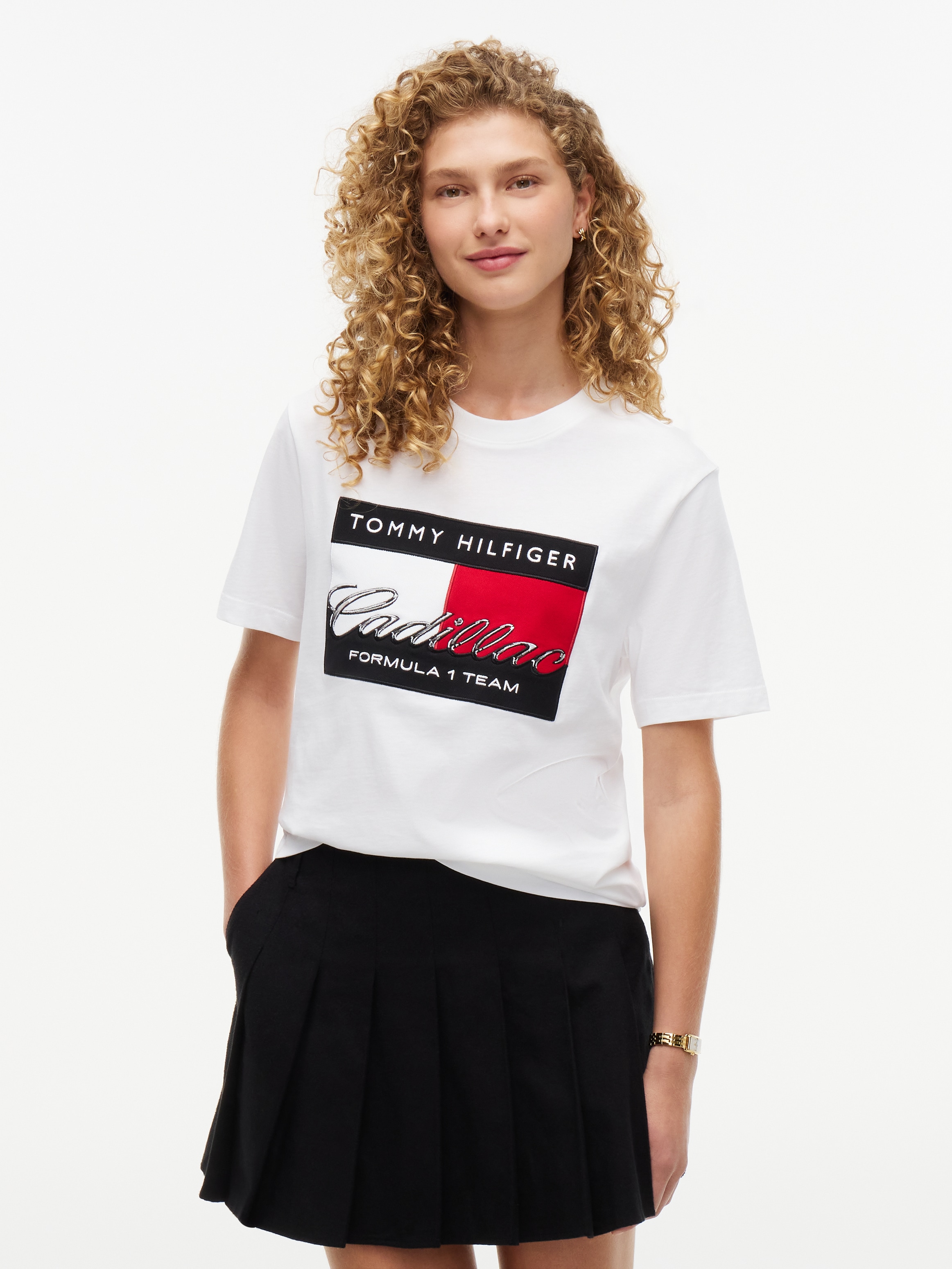 Tommy Hilfiger T-Shirt »TH x Cadillac Formula 1® Team GRAPHIC FLAG« aus Baumwoll-Jersey, Unisex