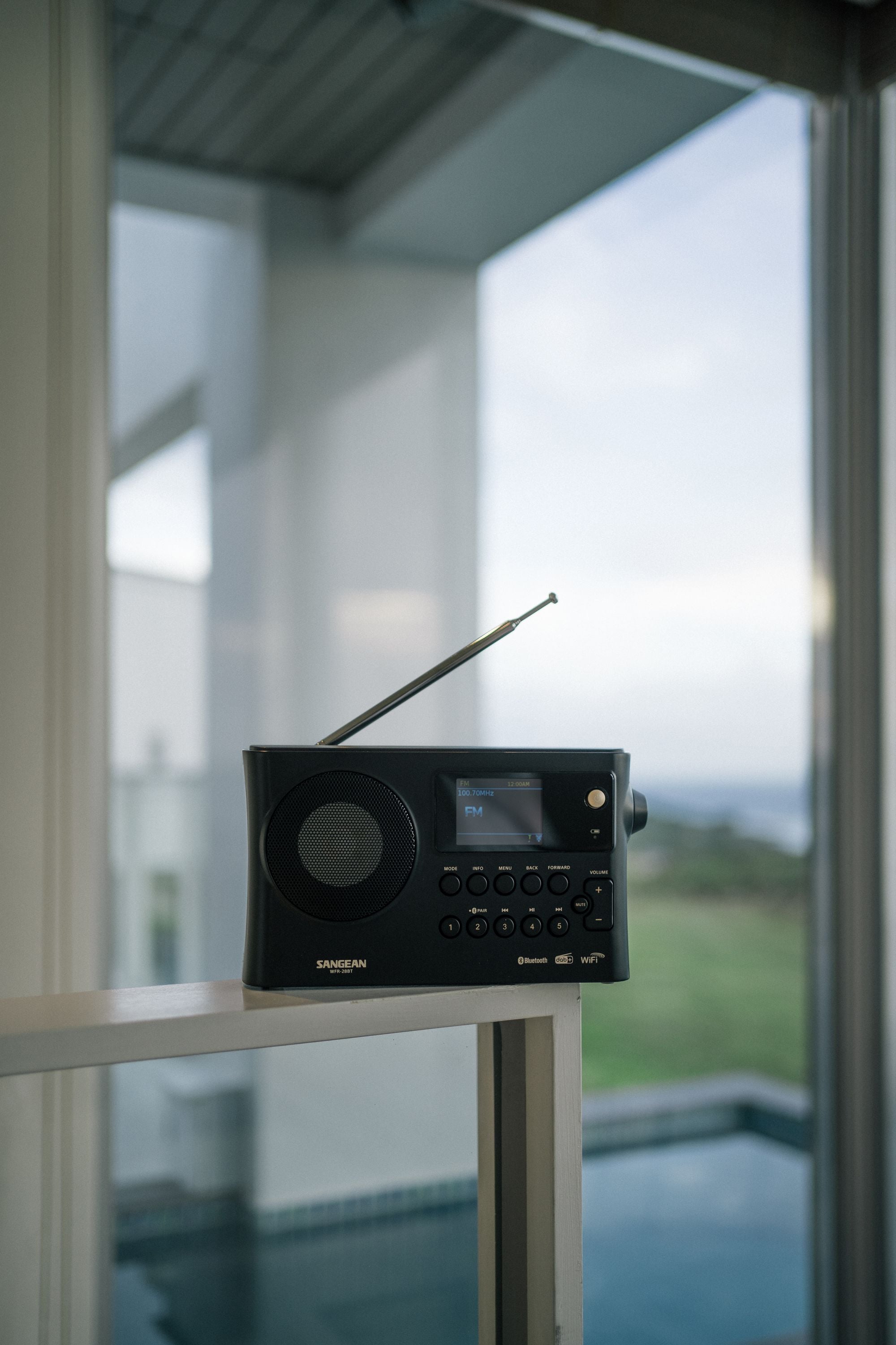Sangean Internet-Radio »WFR-28BT«, (AVRCP Bluetooth Digitalradio (DAB+)-FM-Tuner mit RDS), DAB+, Bluetooth, Steuerung über UNDOK™-App