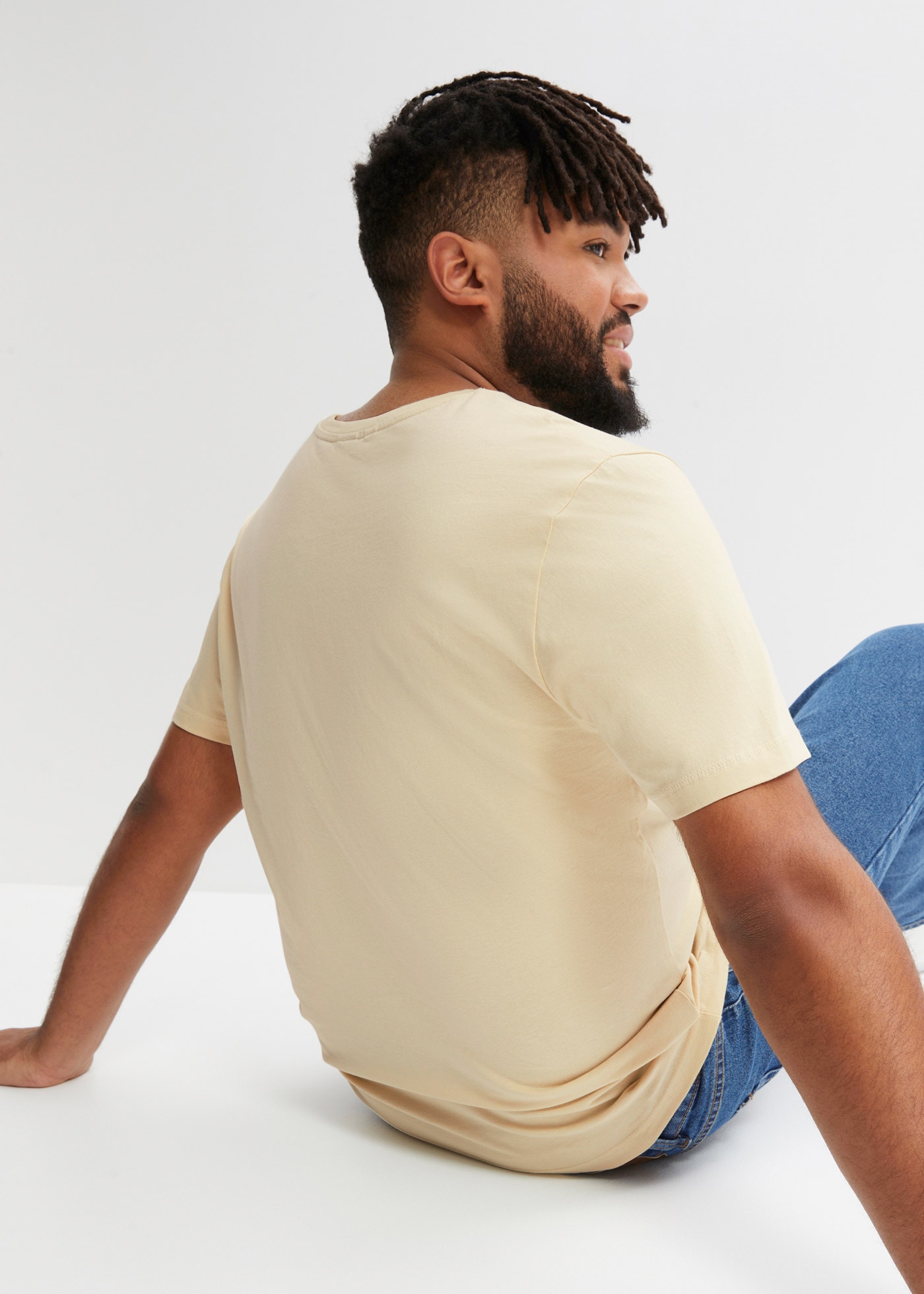 bonprix T-Shirt »T-Shirt aus reiner Baumwolle« Regular Fit, Kurzarm, mit Frontprint, Rundhalsausschnitt