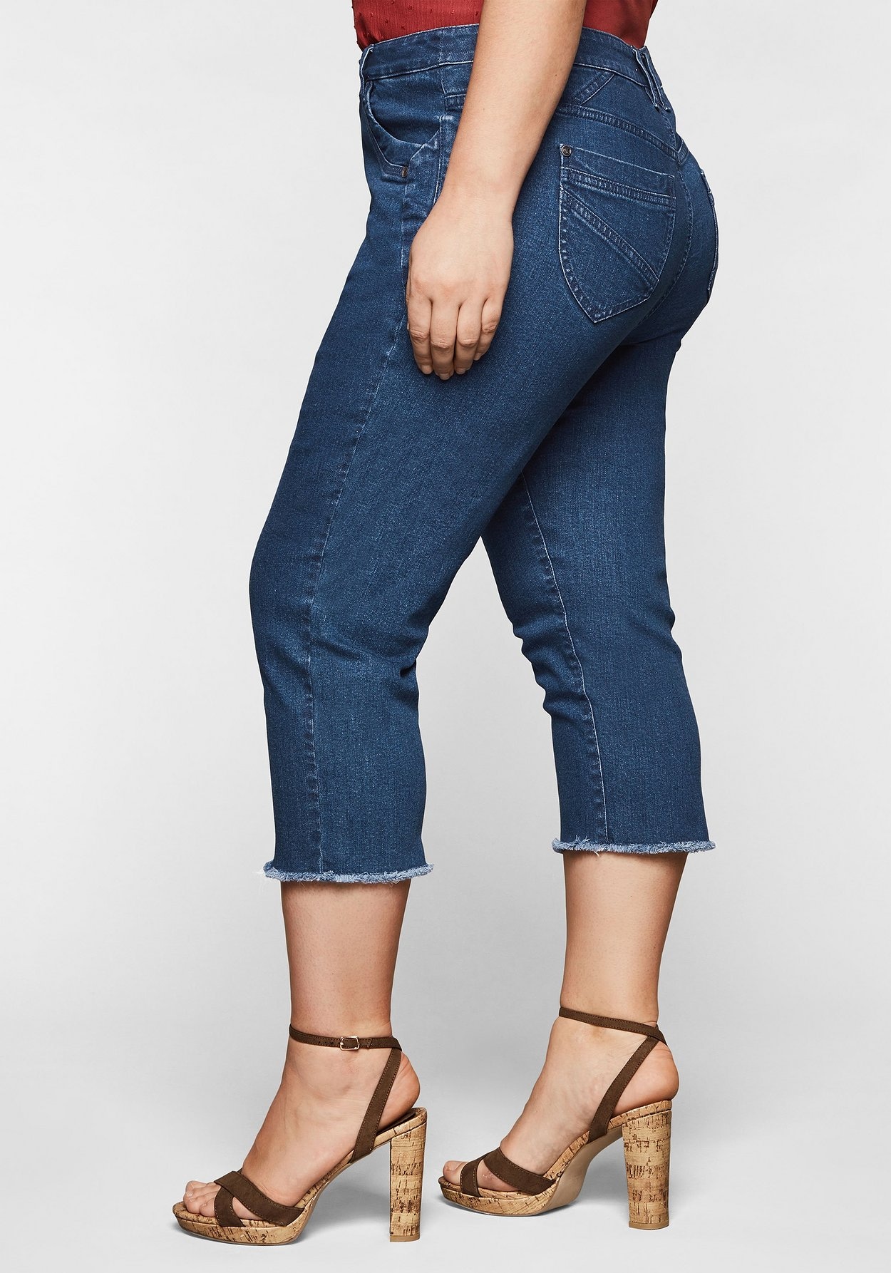 Sheego 3/4-Jeans »Jeans mit Fransen am Saum«