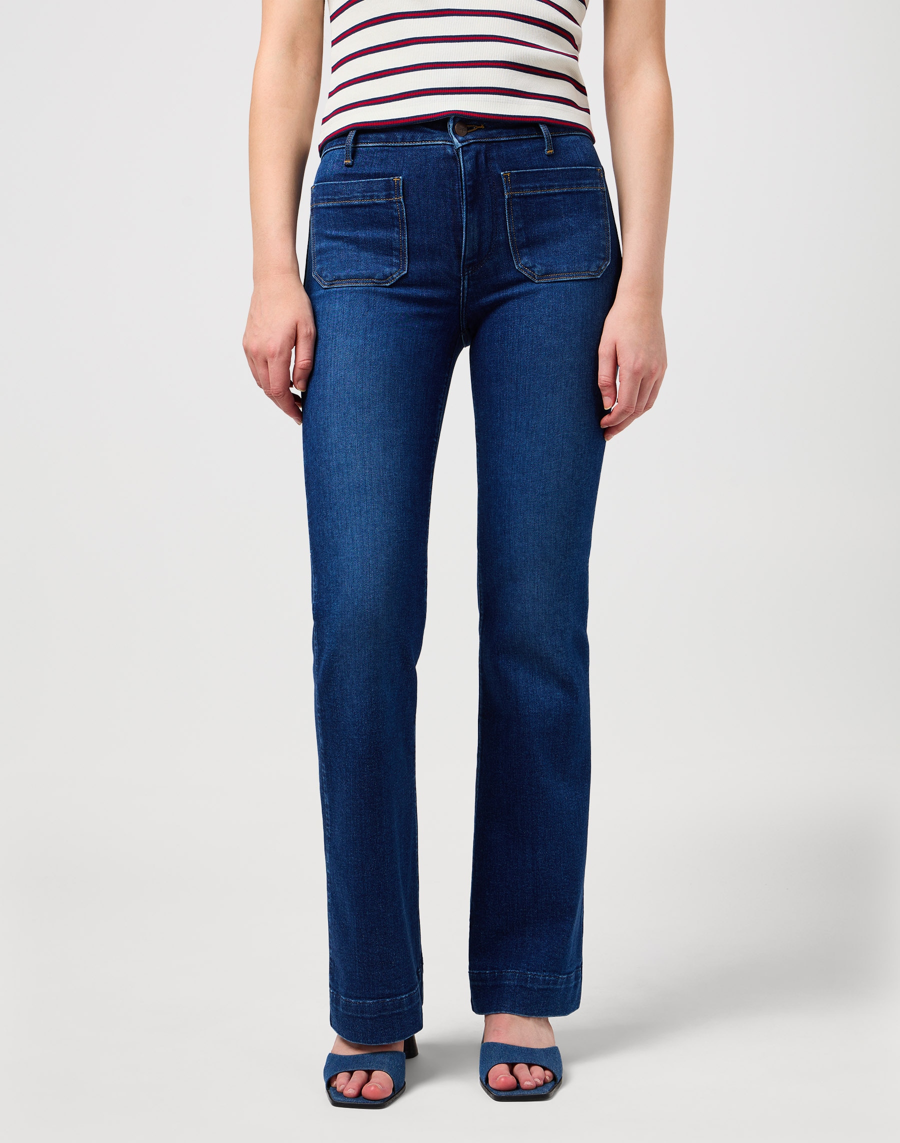 Wrangler Bootcut-Jeans »Flare«, im Retro-Design mit ausgestelltem Bein