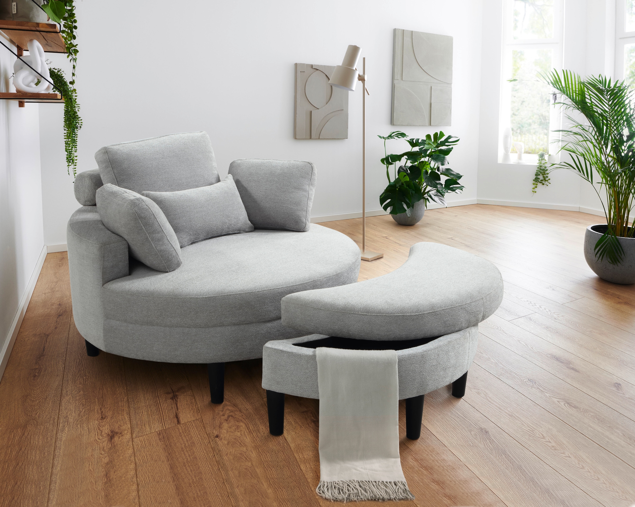 ATLANTIC home collection Loveseat »Ravi, B: 114 cm«, XXL- Sessel, mit Stauraumhocker, Rückenstütze & 4 Zierkissen