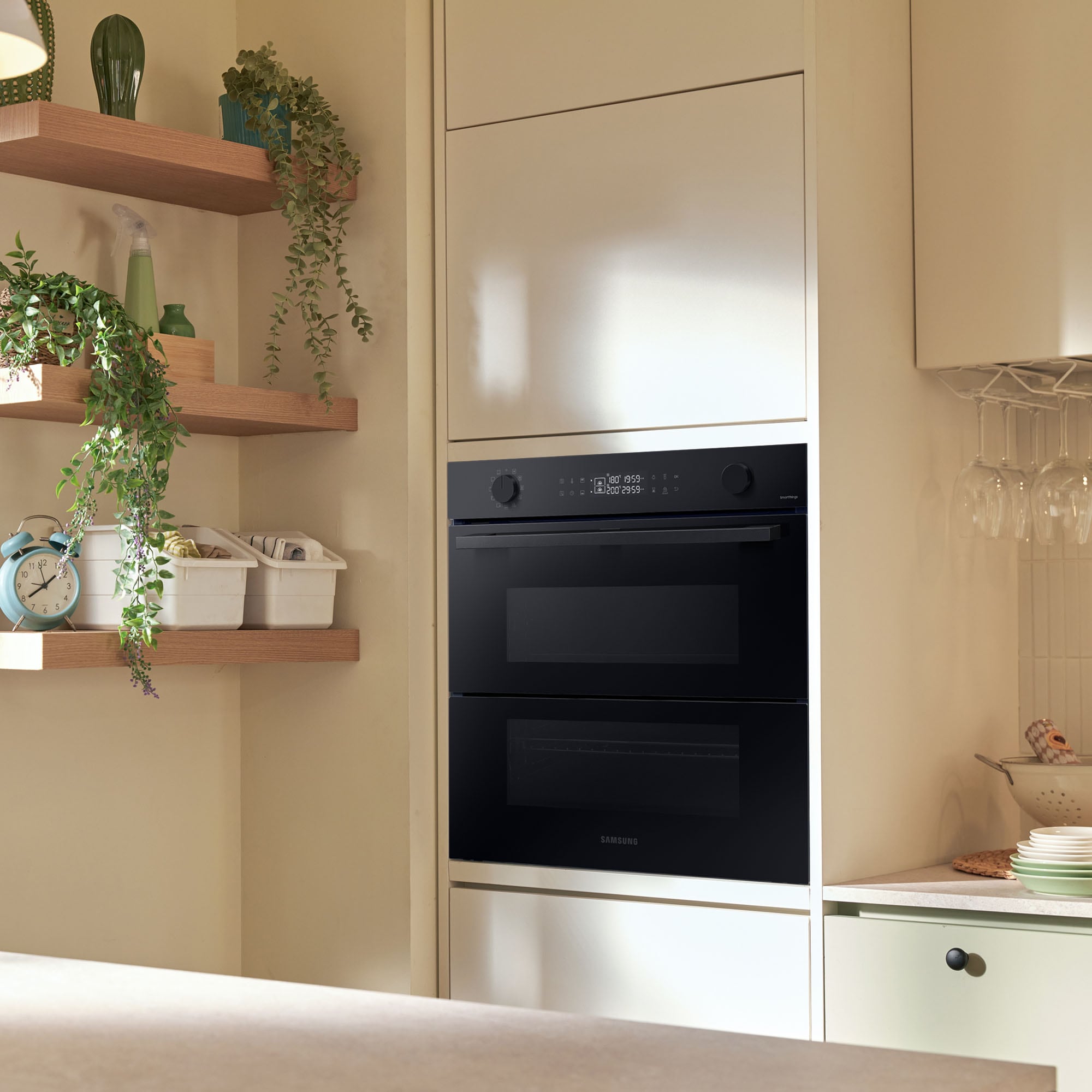 Samsung Einbaubackofen Serie 4 »NV7B45502AK/U1« mit Pyrolyse-Selbstreinigung Dual Cook Flex – Ein Ofen. Zwei Garräume. Flexible Tür.