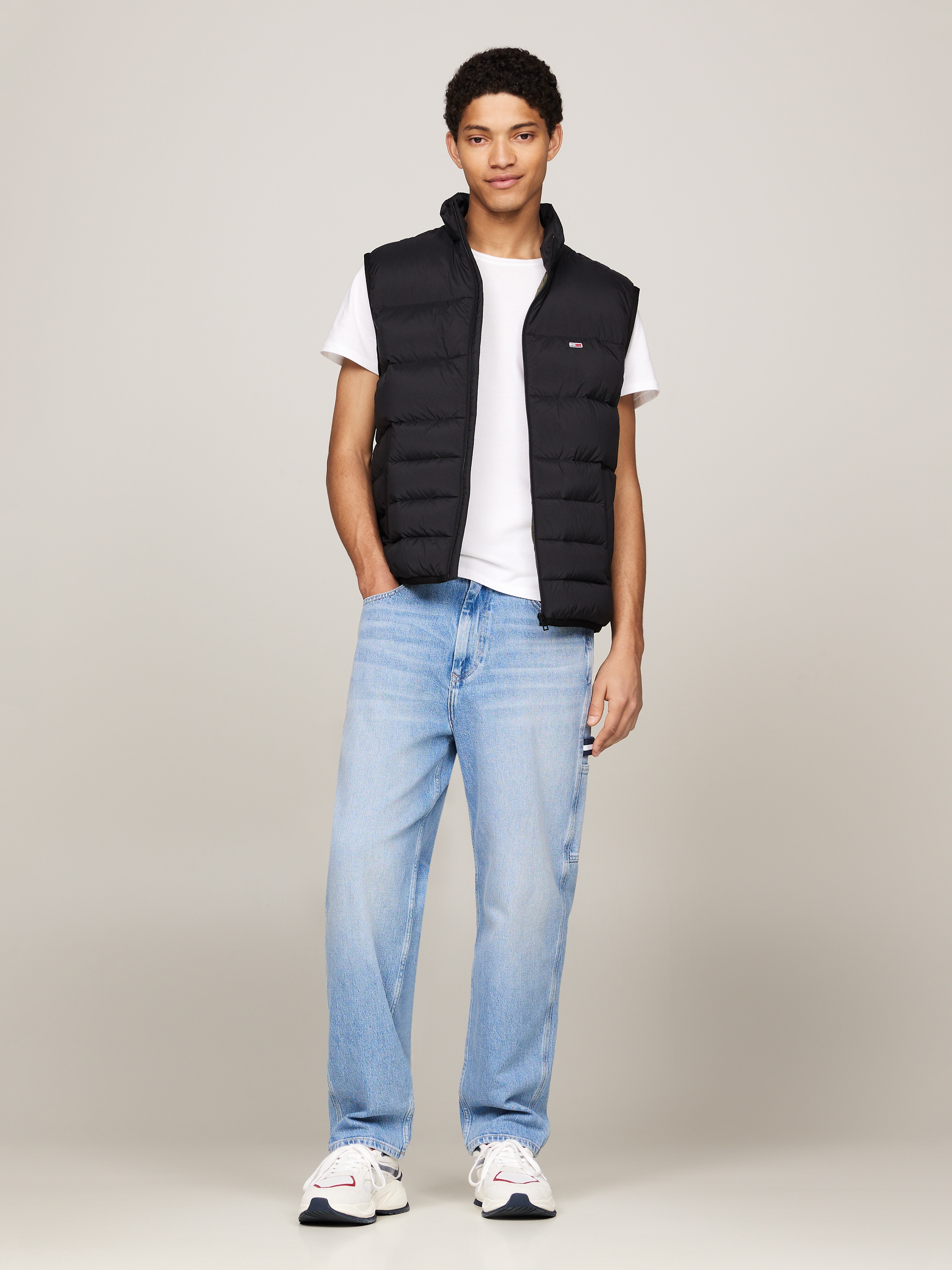 Tommy Jeans Steppweste »TJM LIGHT DOWN VEST«, mit Logostickerei