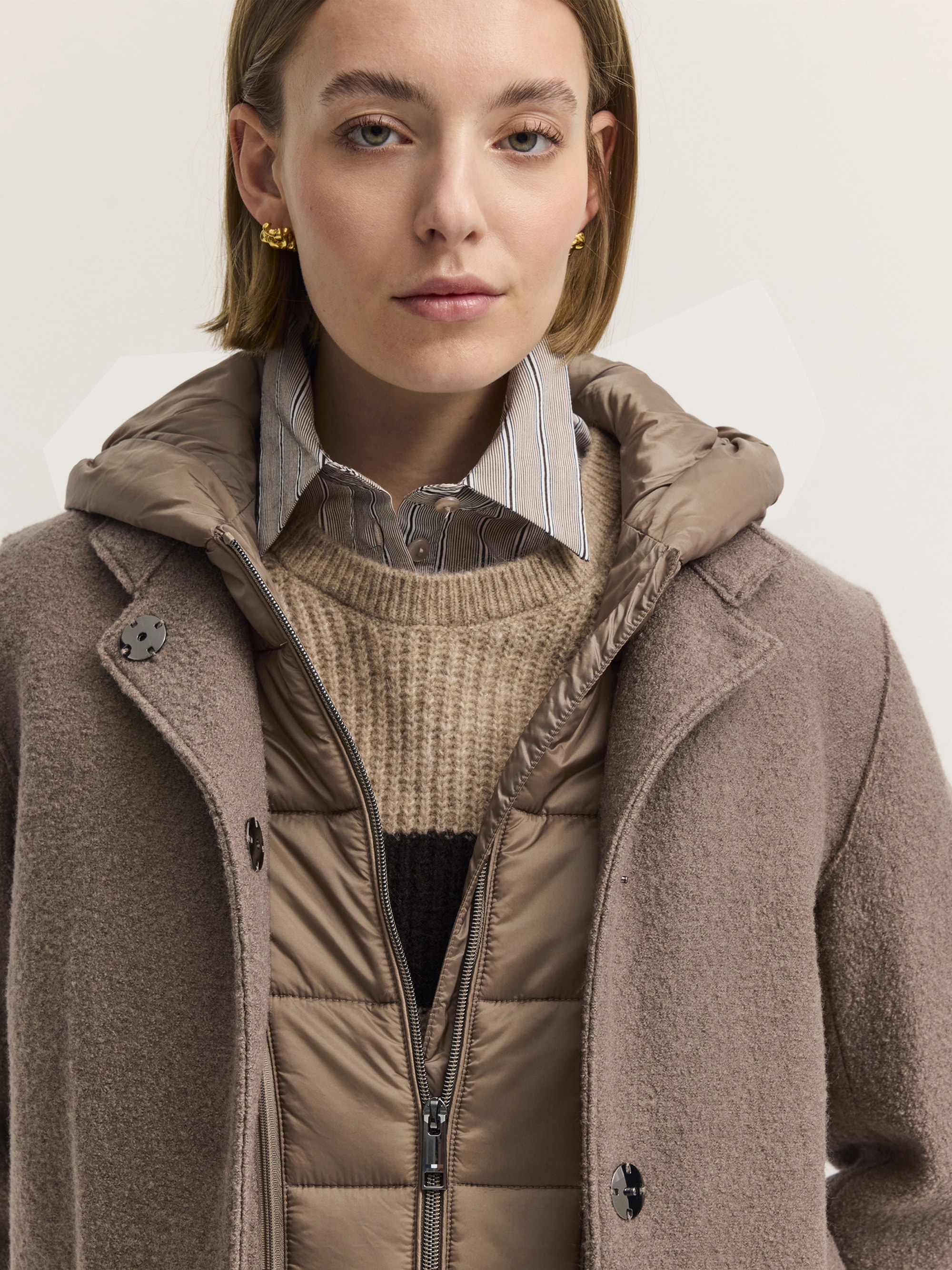 bugatti Kurzmantel »Regular Fit« Regular Fit Schurwolle Westeneinsatz