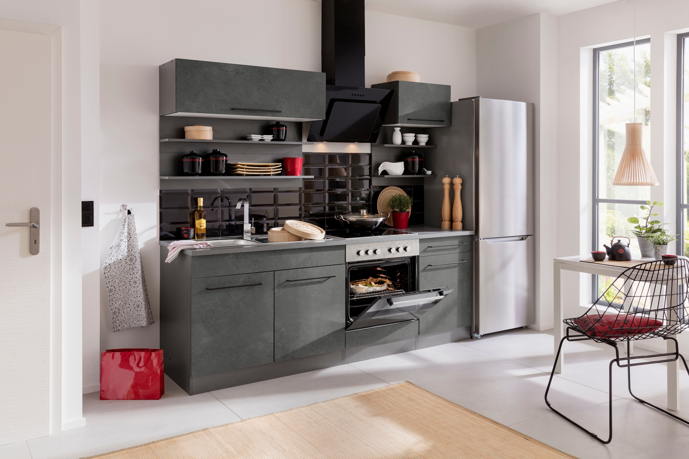 KOCHSTATION Küchenzeile »KS-Tulsa«, mit E-Geräten, Breite 210 cm, schwarze Metallgriffe, MDF Fronten