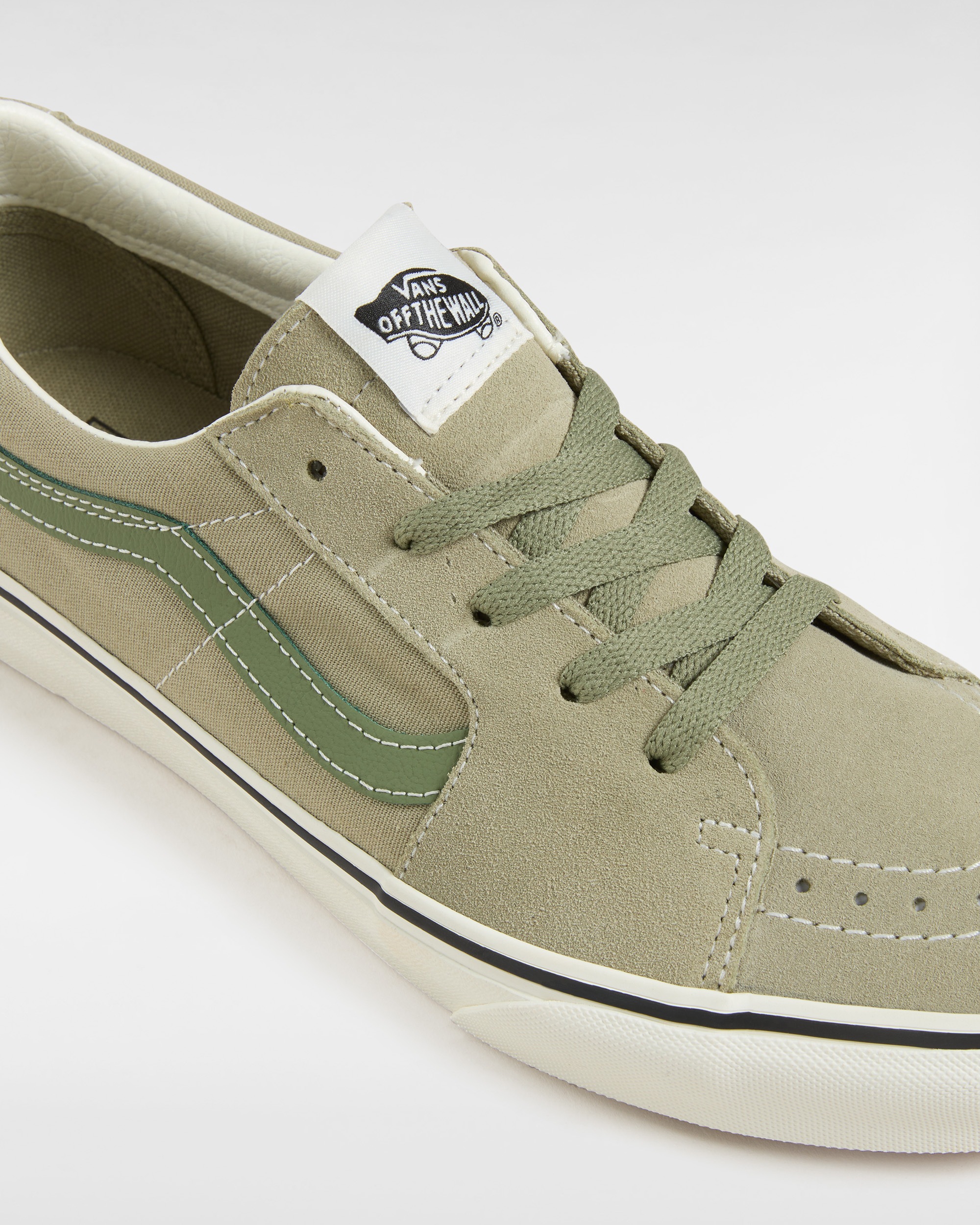 Vans Sneaker »SK8-Low«, mit kontrastfarbenem Logo an der Ferse
