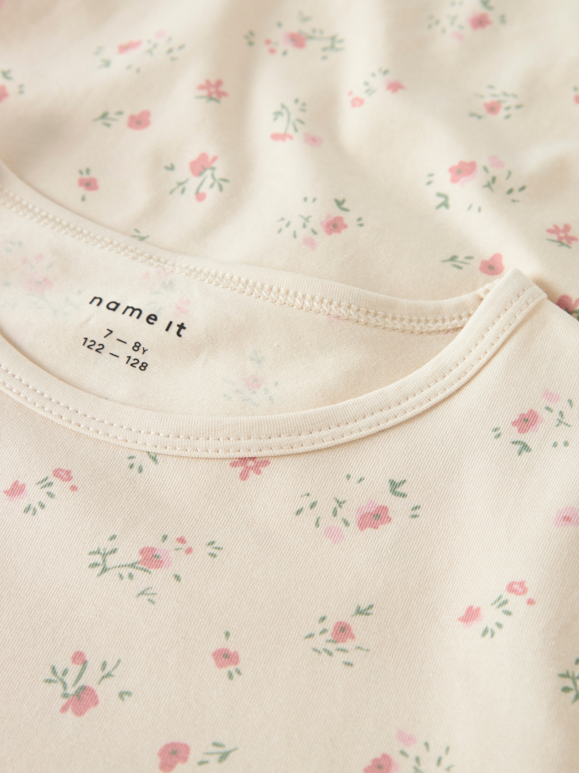 Name It Schlafanzug »NKFNIGHTGOWN FLOWER NOOS«