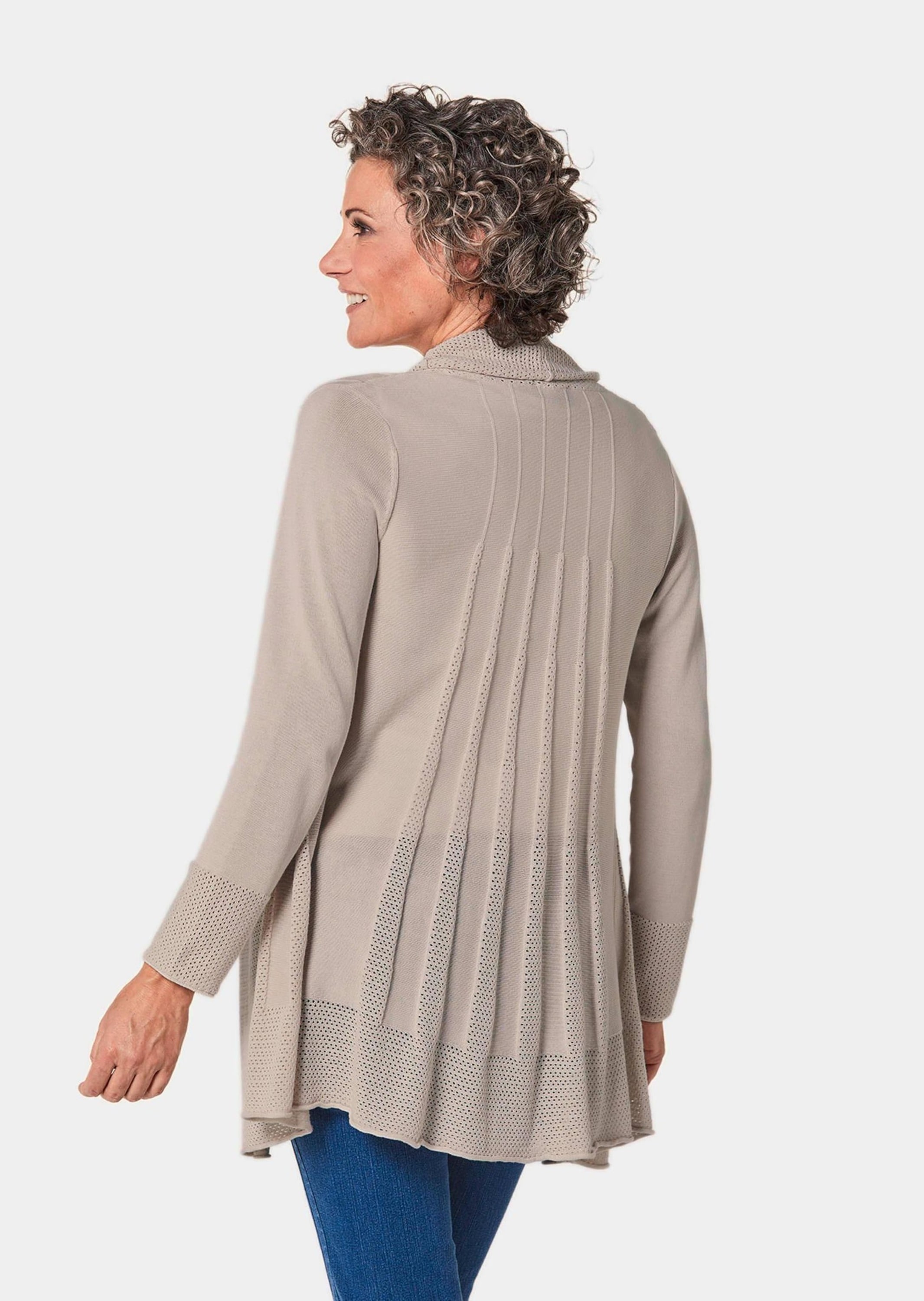 GOLDNER Strickjacke »Kurzgröße Strickjacke in raffinierter Struktur«