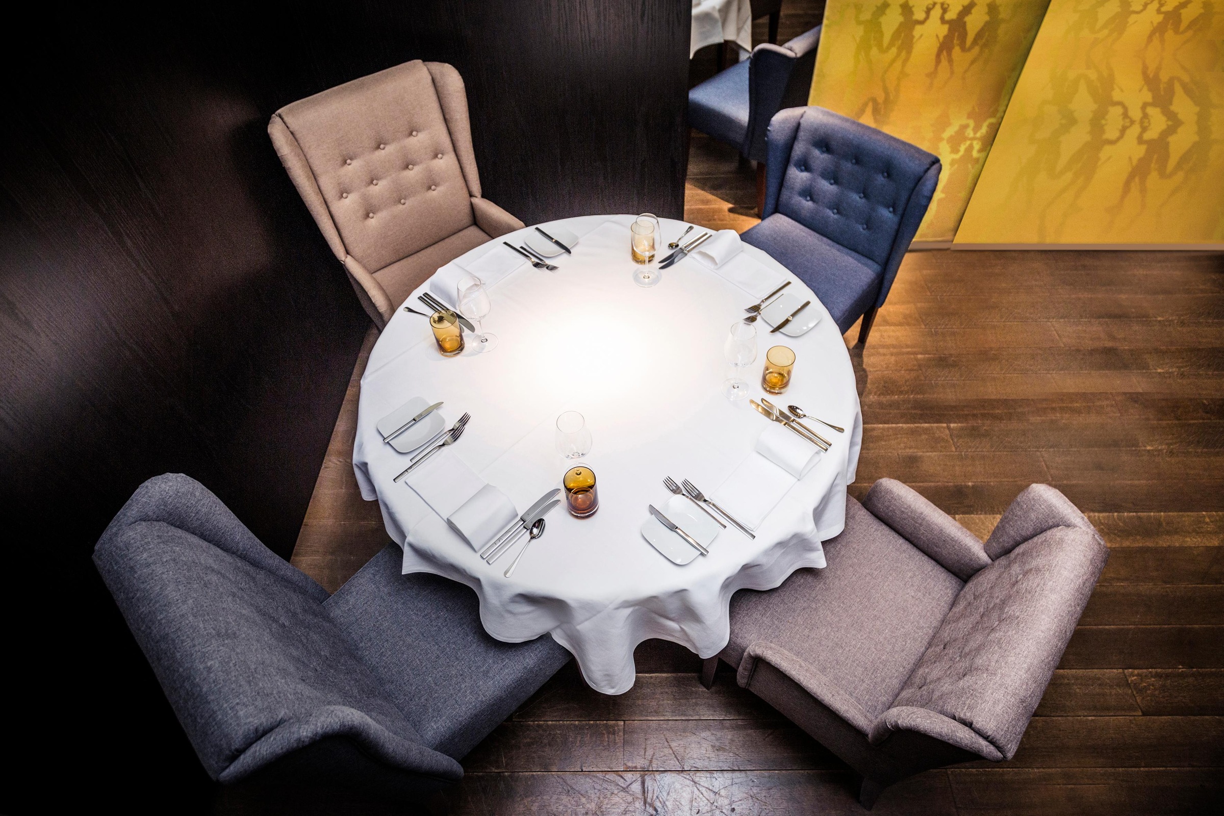 Max Winzer® Polsterstuhl »GOURMET, bequemer Ohrenstuhl, Esszimmerstuhl in tollen Farben«, Strukturgewebe 16523, von Sternekoch Alexander Herrmann, mit Zierknöpfen im Rücken