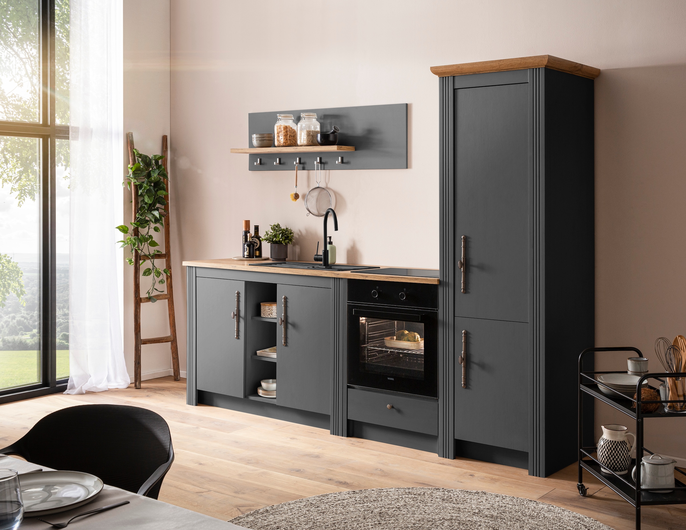 KOCHSTATION Küchenzeile »KS-Westminster, Pantryküche im Landhaus Stil, hochwertige Metallgriffe«, (Set), Breite 257 cm, Kommode, Wandpaneel, Stauraumschrank, Herdumbau
