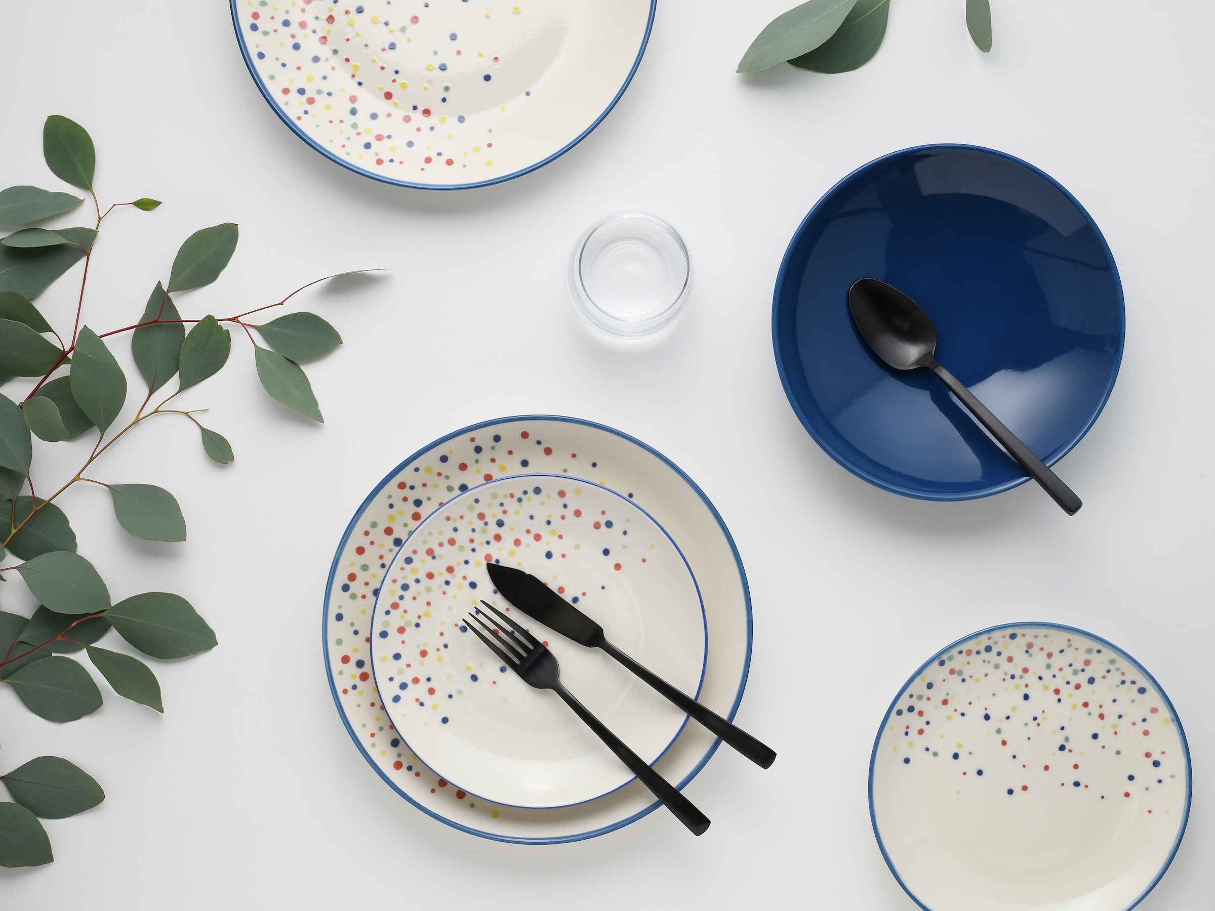 CreaTable Teller-Set »Joy, Tellerset 12-tlg.« Unregelmäßige bunte Punkte, Gute Laune Geschirr, Frisch, Freundlich