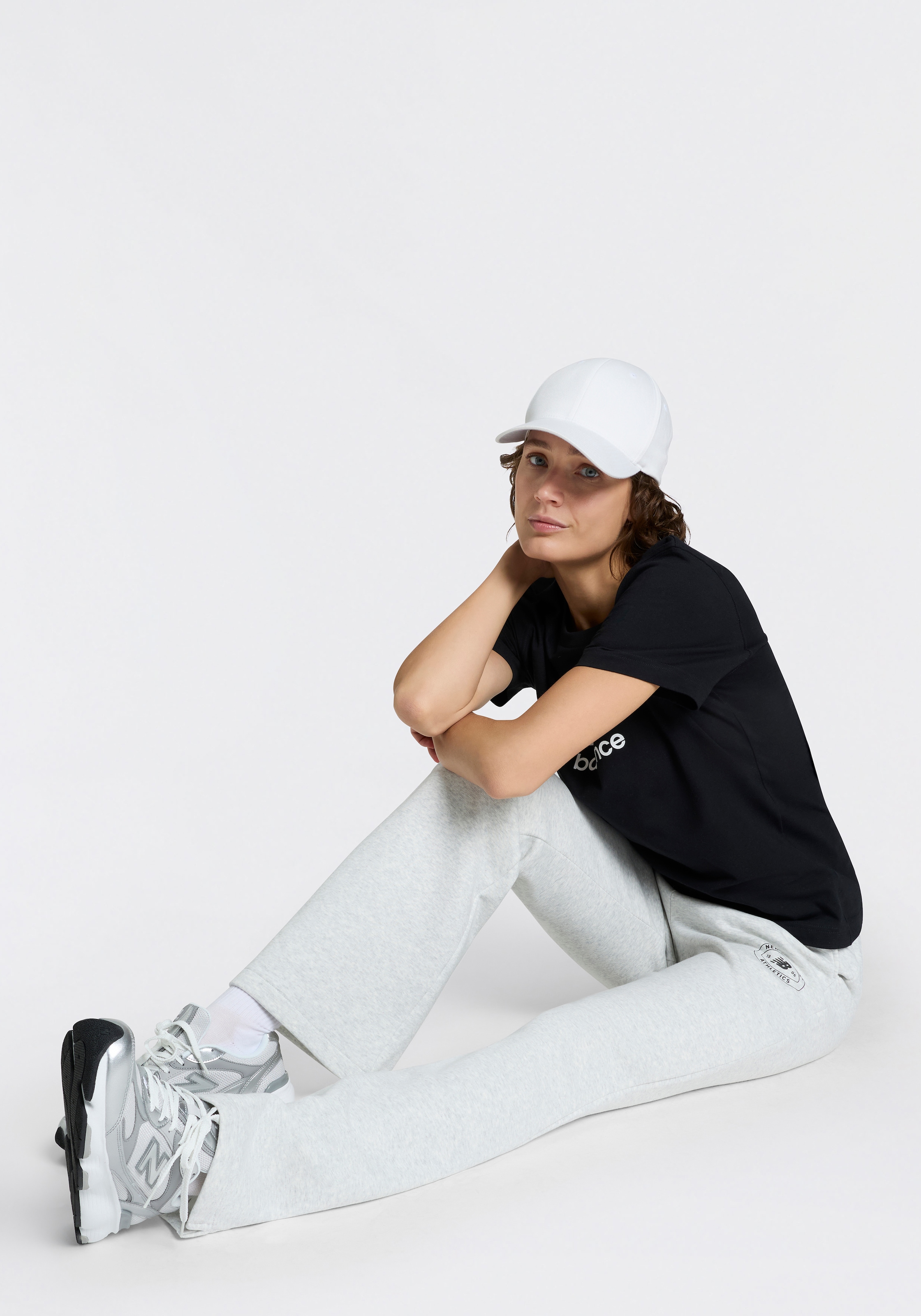 New Balance Sweathose »REIMAGINED FLEECE PANT«  für Erwachsene, mit sportlichem Stil, lange Hosenform