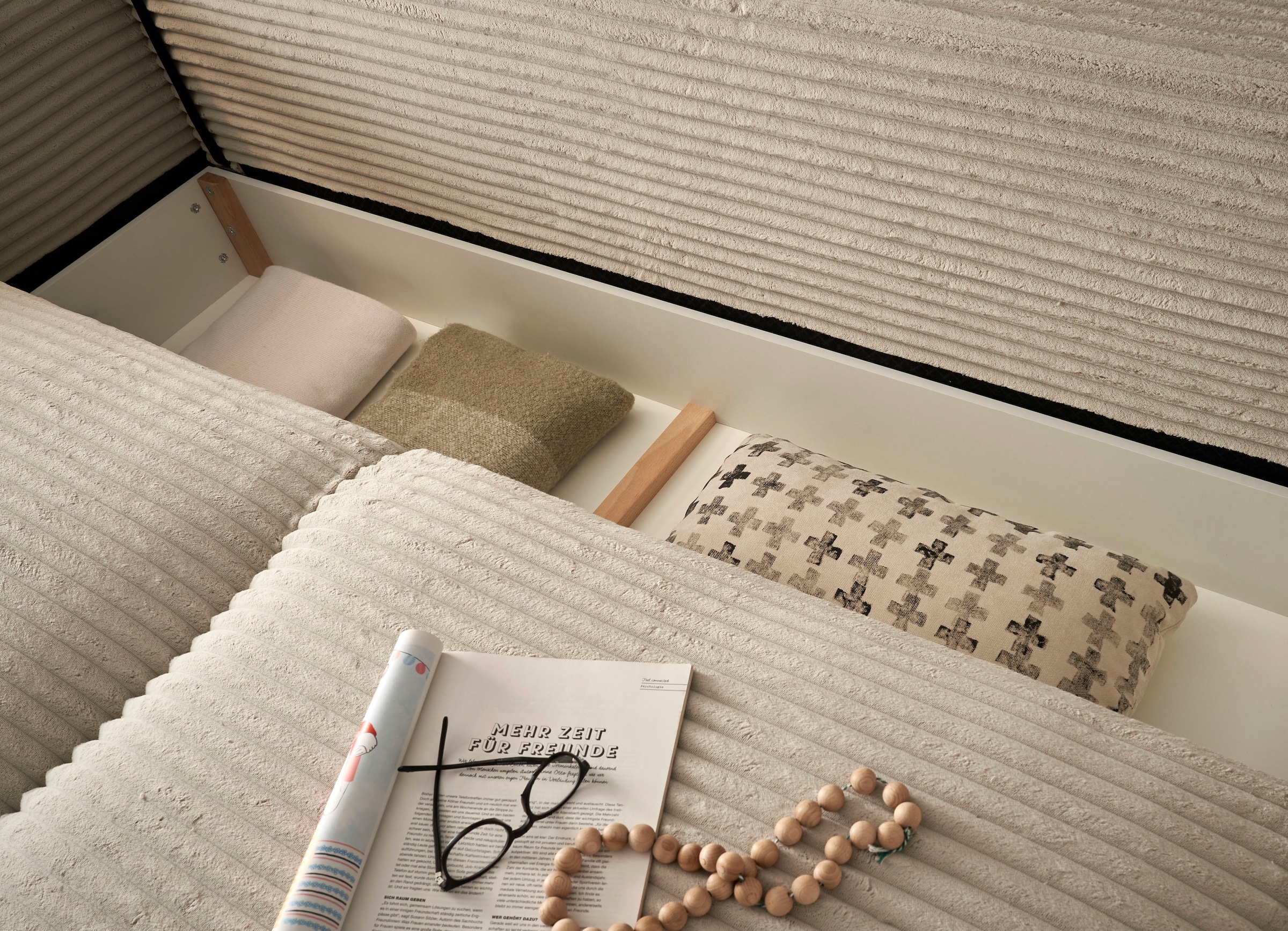 ED EXCITING DESIGN Schlafsofa »Carrara«, mit Bettkasten & 2 Zierkissen
