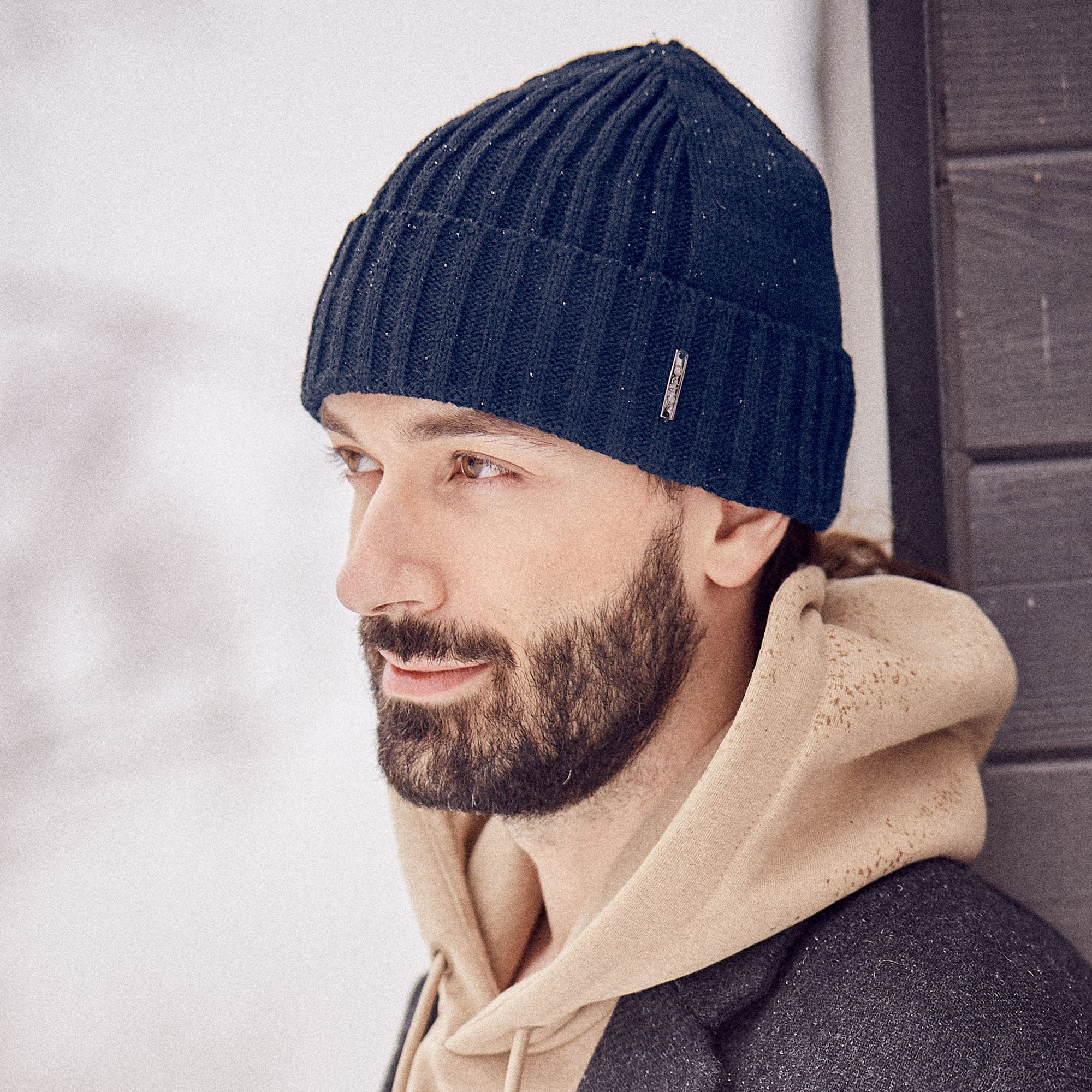 CAPO Strickmütze Klassischer Rippenstrick, hoher Wollanteil, gefüttert
