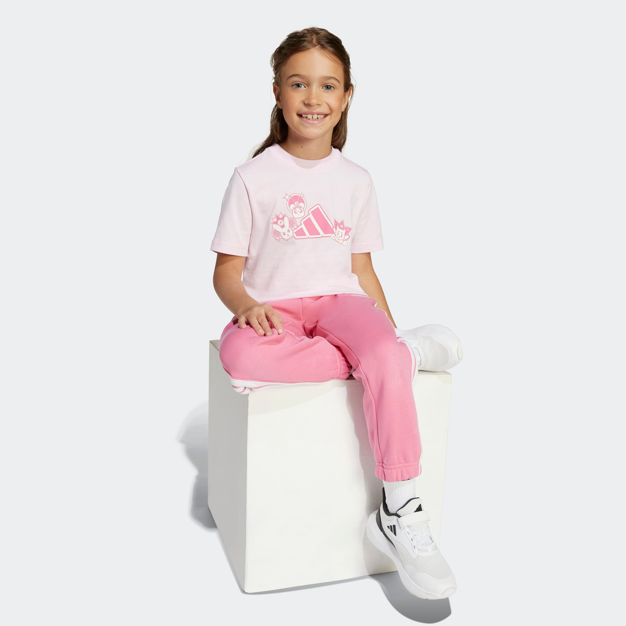 adidas Sportswear T-Shirt »ANIME PETS MIT GRAFIKPRINT FÜR KINDER« sportlicher Stil, kurze Ärmel, für Kinder, aus Baumwolle