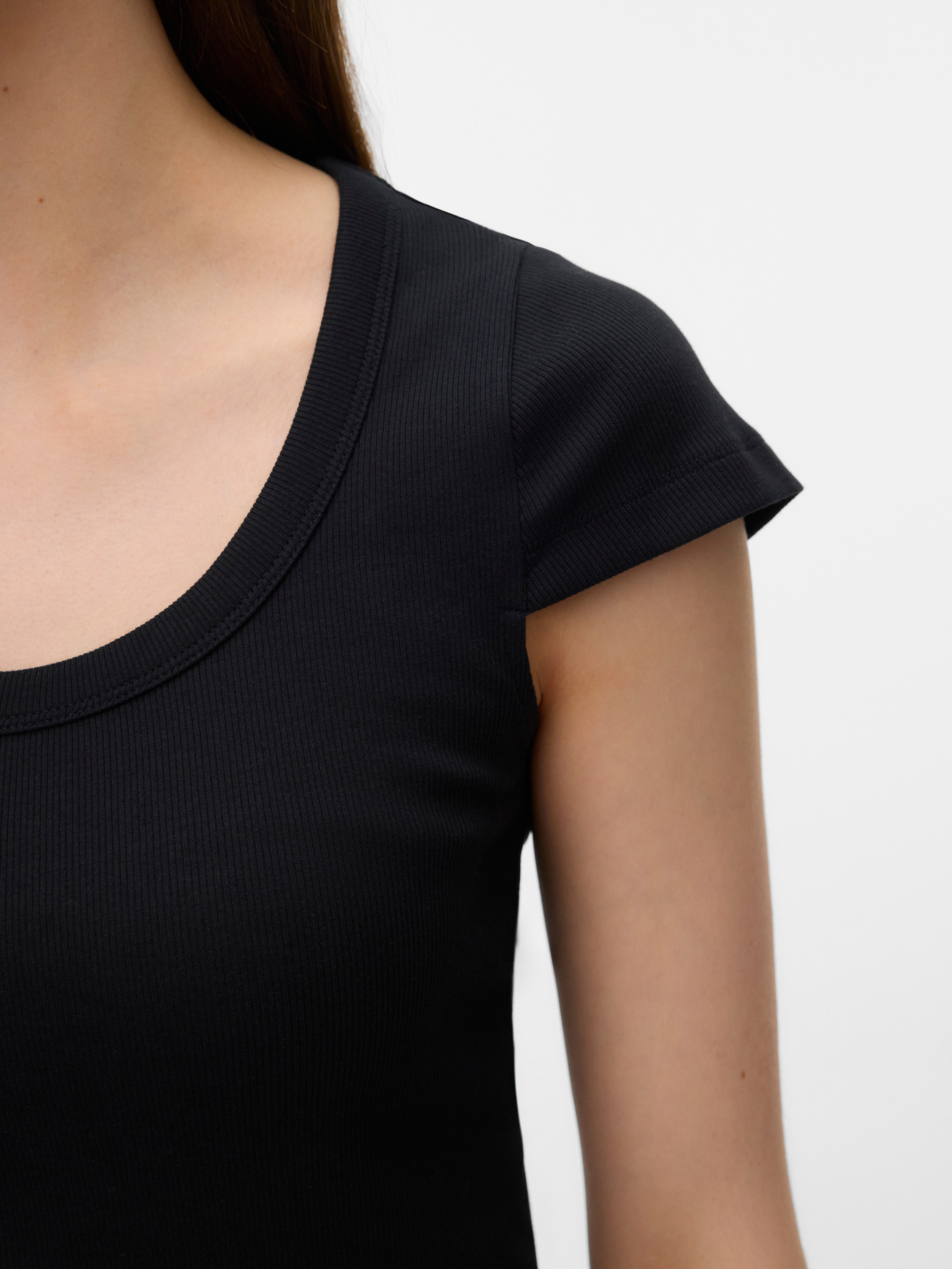 Vero Moda Kurzarmshirt »VMCHLOE CS SHORT U-NECK NOOS« Baumwollmischung