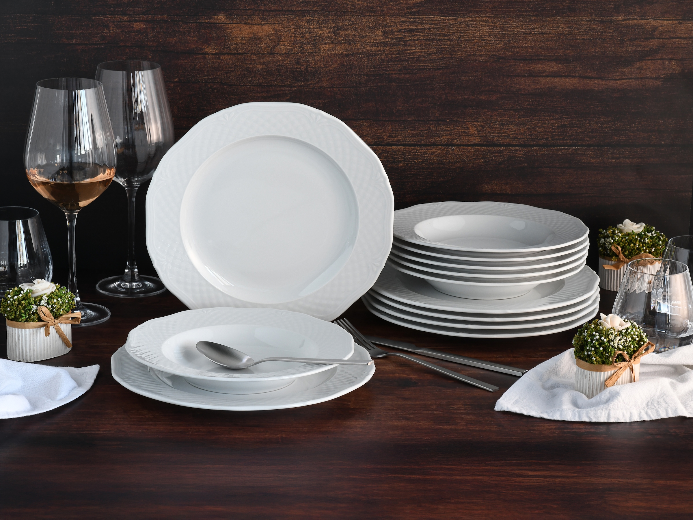 CreaTable Tafelservice »Arianne Weiss, Service 12-tlg.« Teller Set, Klassisch, Zeitlos