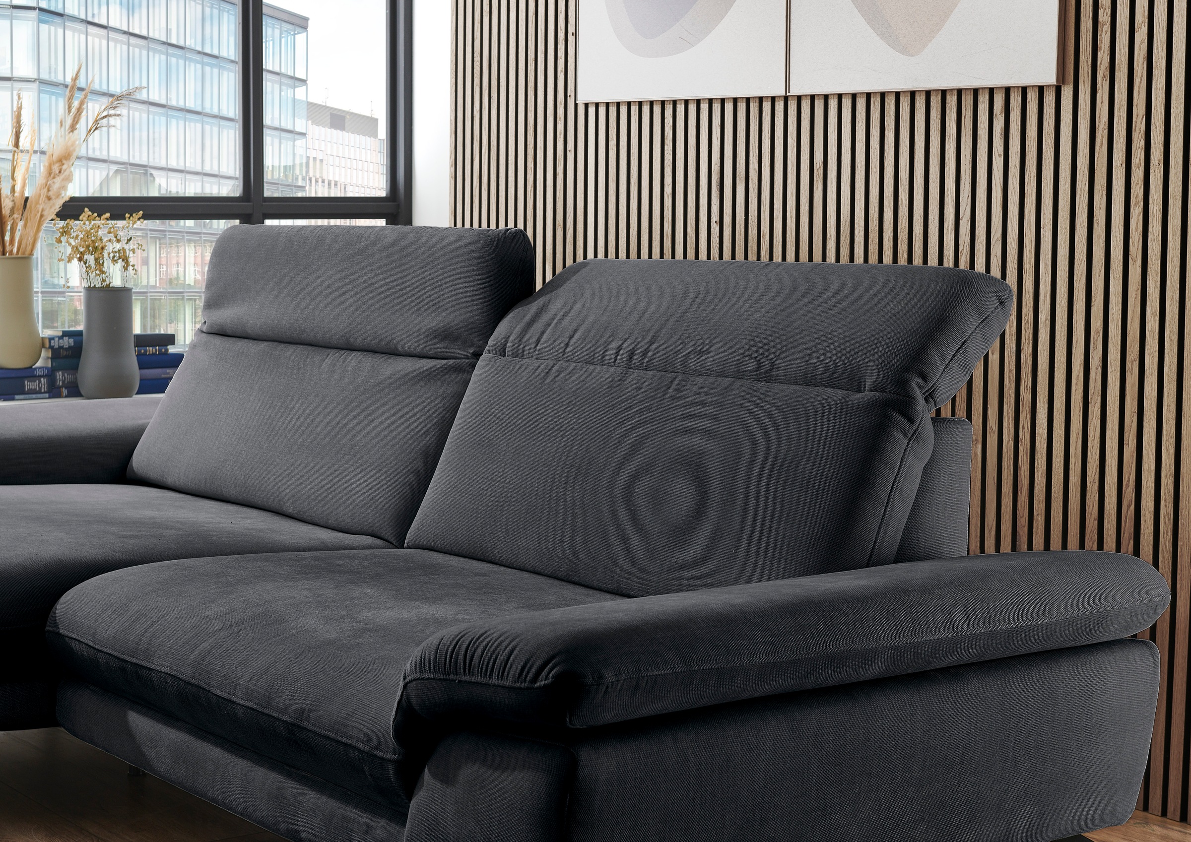Die PlanBar Ecksofa »MP-IN22025 L-Form«, mit Kopfteilverstellung, wahlweise mit motorischem Canape