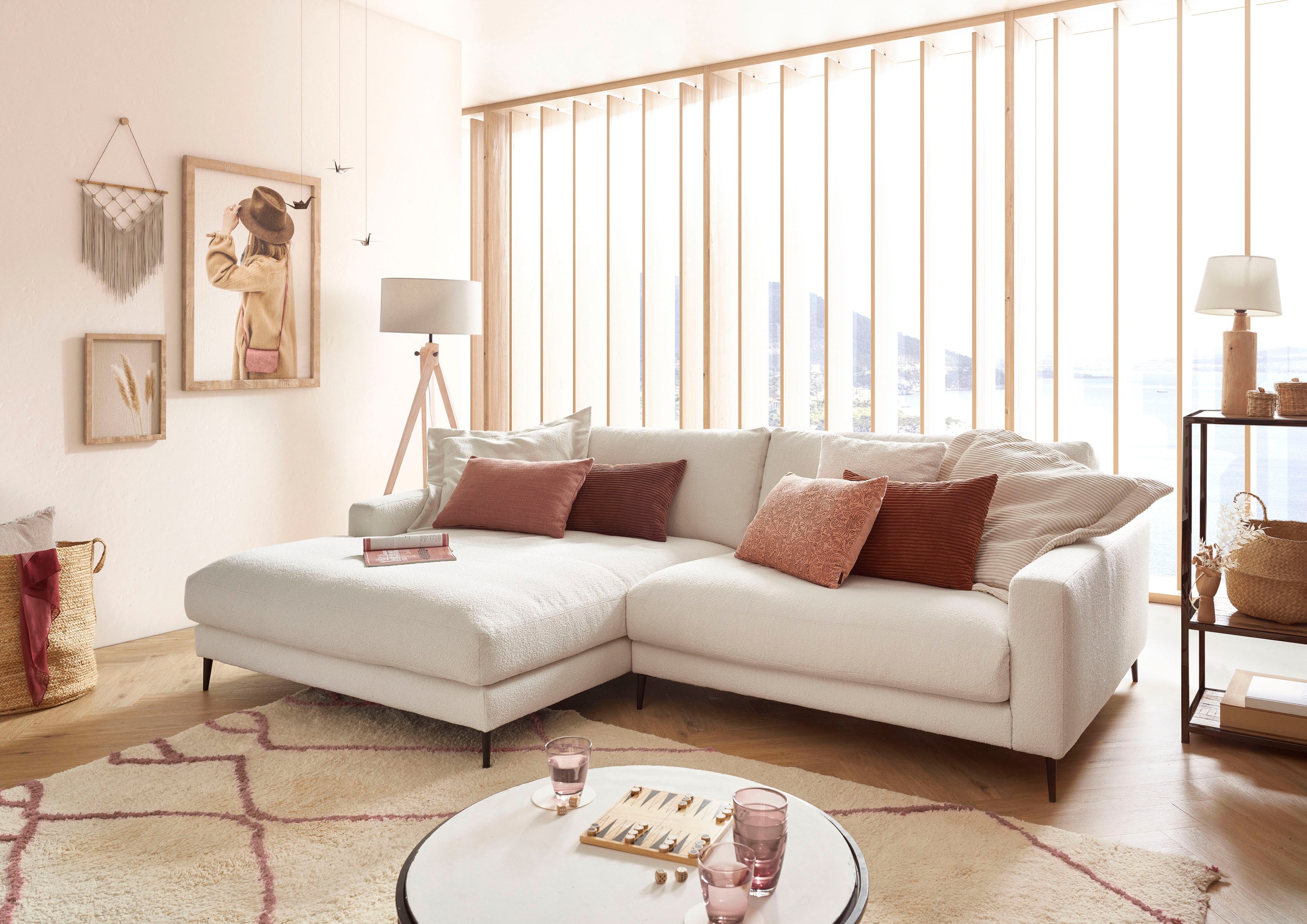 INOSIGN Ecksofa »Downtown, B/T/H: 272/190/84 cm L-Form«, weicher Sitzkomfort auch in Cord und Bouclé, incl. Zierkissen