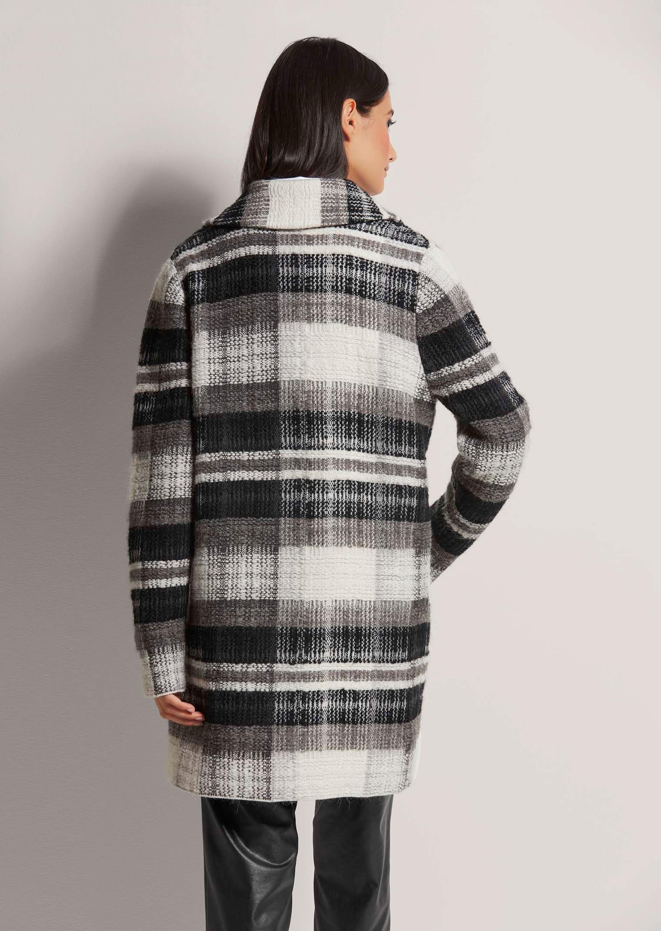 MADELEINE Strickjacke »Strickjacke Dünner Mantel aus italienischem Garn«