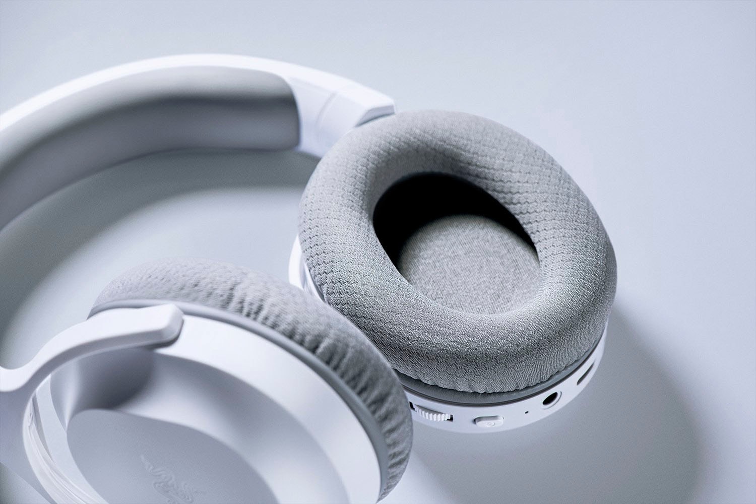 RAZER Kopfhörer »Barracuda X«, Bluetooth, Rauschunterdrückung-integrierte Steuerung für Anrufe und Musik-Freisprechfunktion-Mikrofon abnehmbar