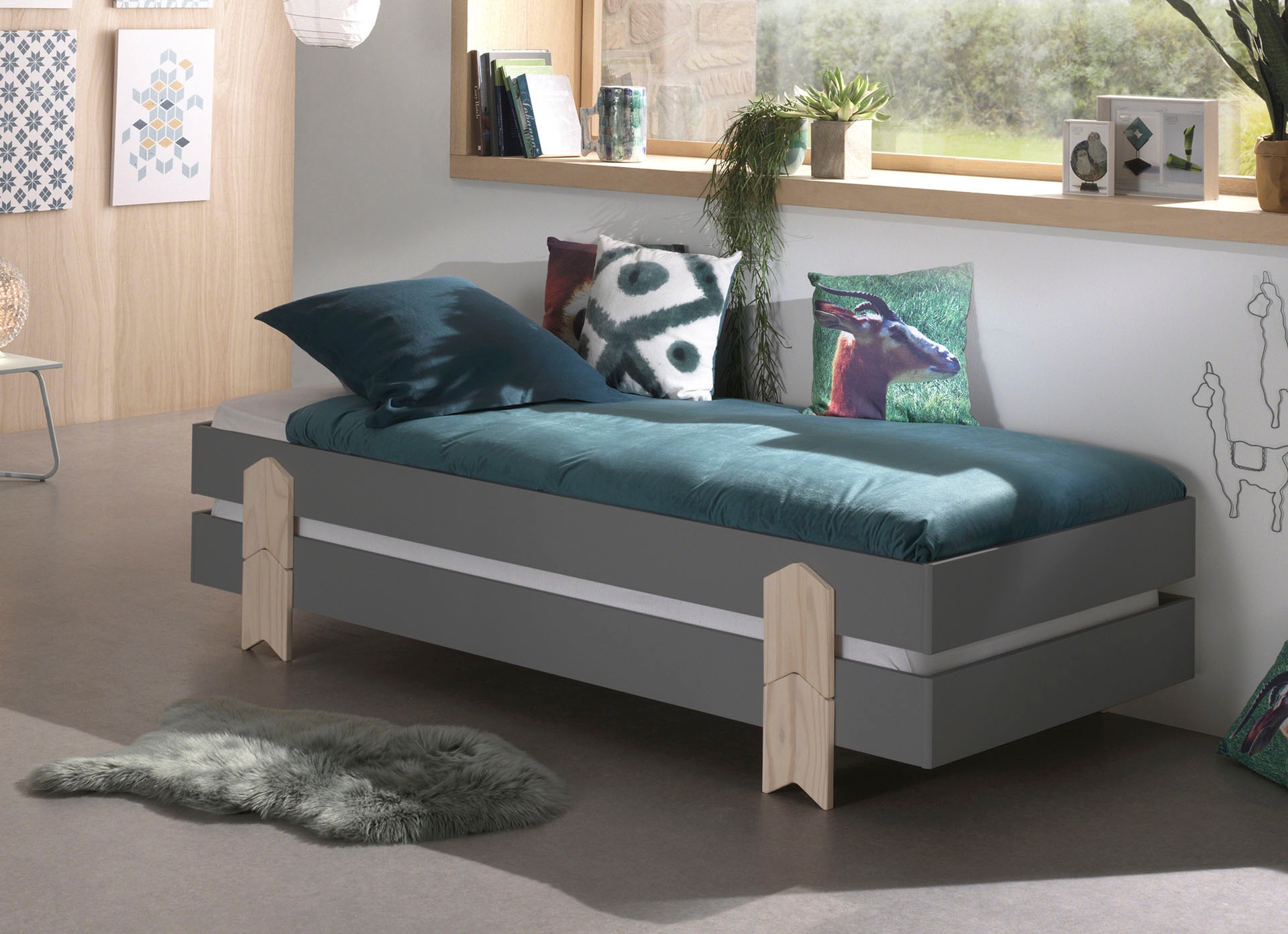 Vipack Kinderbett »Modulo«, (Made in Europe), Jugendbett, Einzelbett, Stapelbett mit Füßen in Pfeiloptik