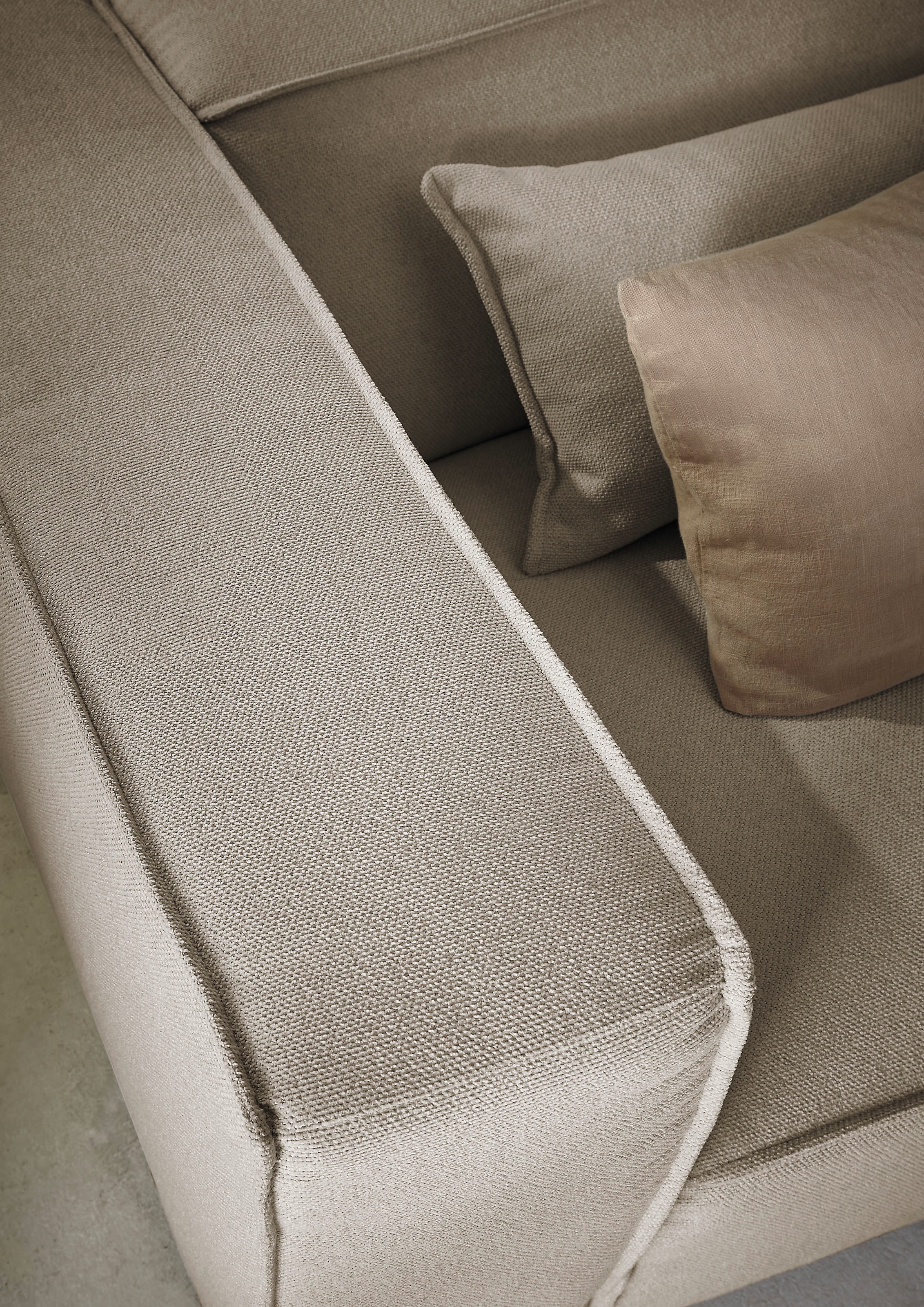 LeGer Home by Lena Gercke Ecksofa »PIARA mit Kedernaht, Cord, Leinenoptik o. Strukturstoff, Couch, L-Form«, wahlweise Ottomane rechts/links, schwarze Füße, bequemer Sitzkomfort