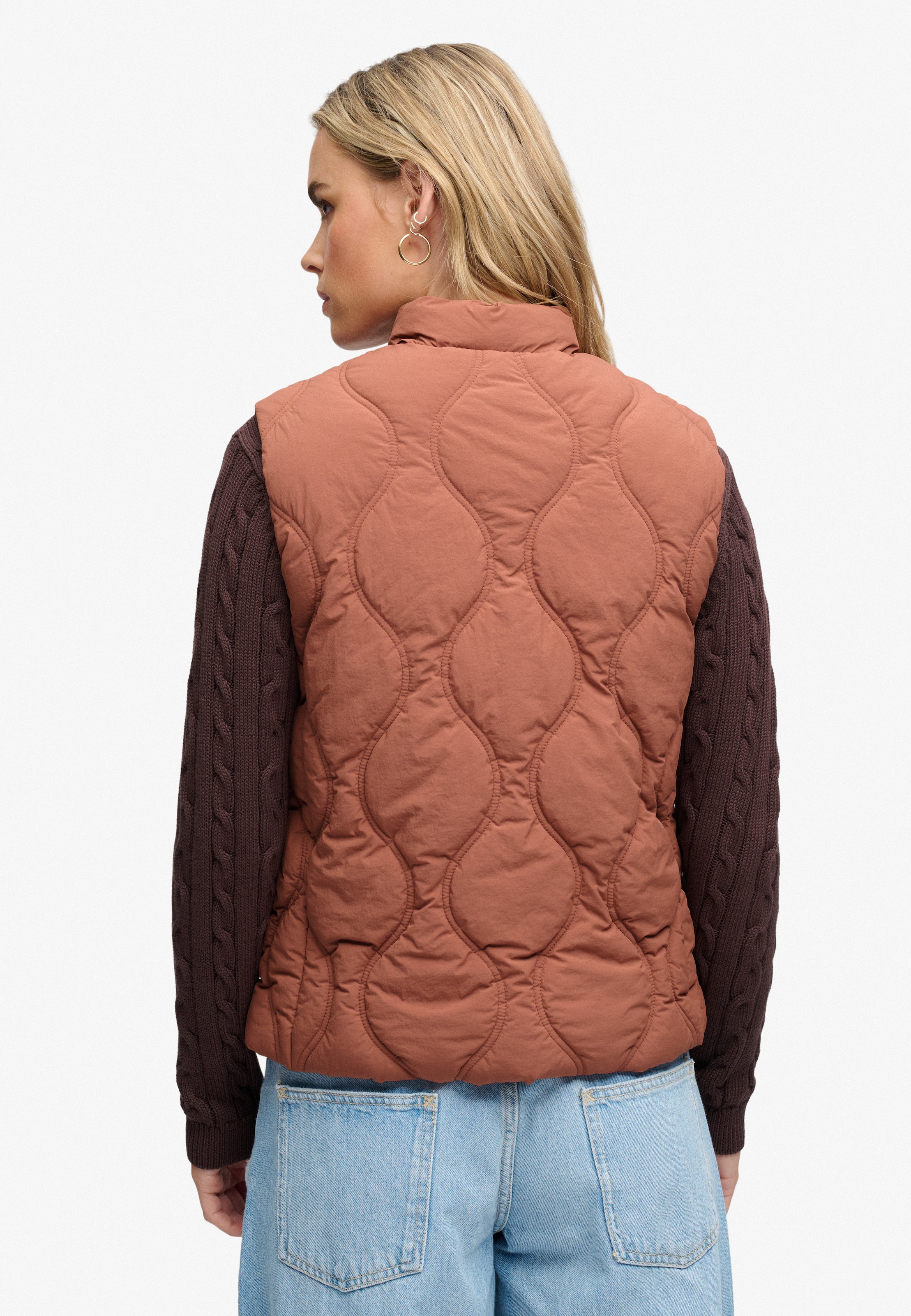 Superdry Steppweste »ONION QUILT CRINKLE SNAP GILET« aus Nylon, Slim Fit, mit Reißverschluss, in normaler Länge