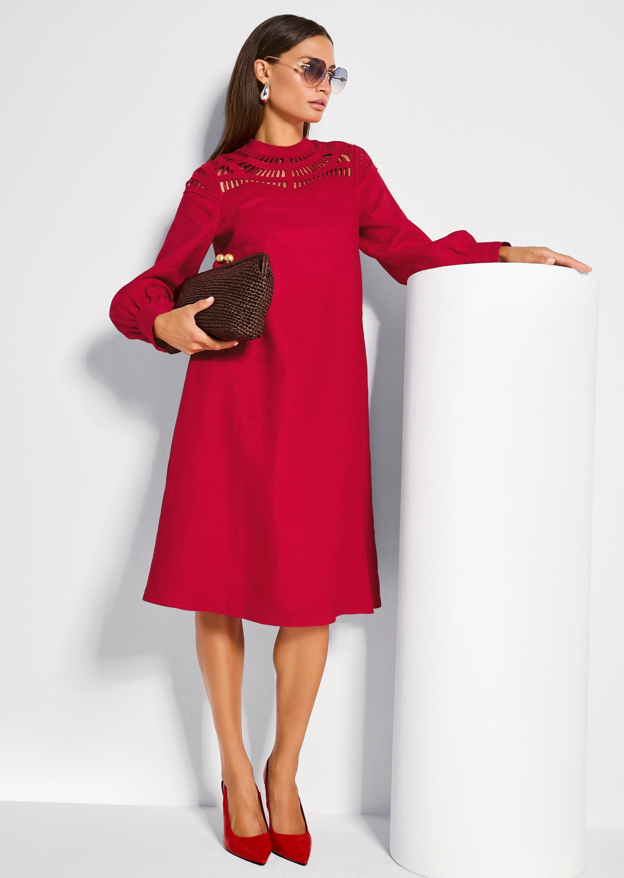 MADELEINE Sommerkleid »Spitzenkleid Sommerkleid aus Naturgarn und Spitze« Aufwendige Detailverarbeitung