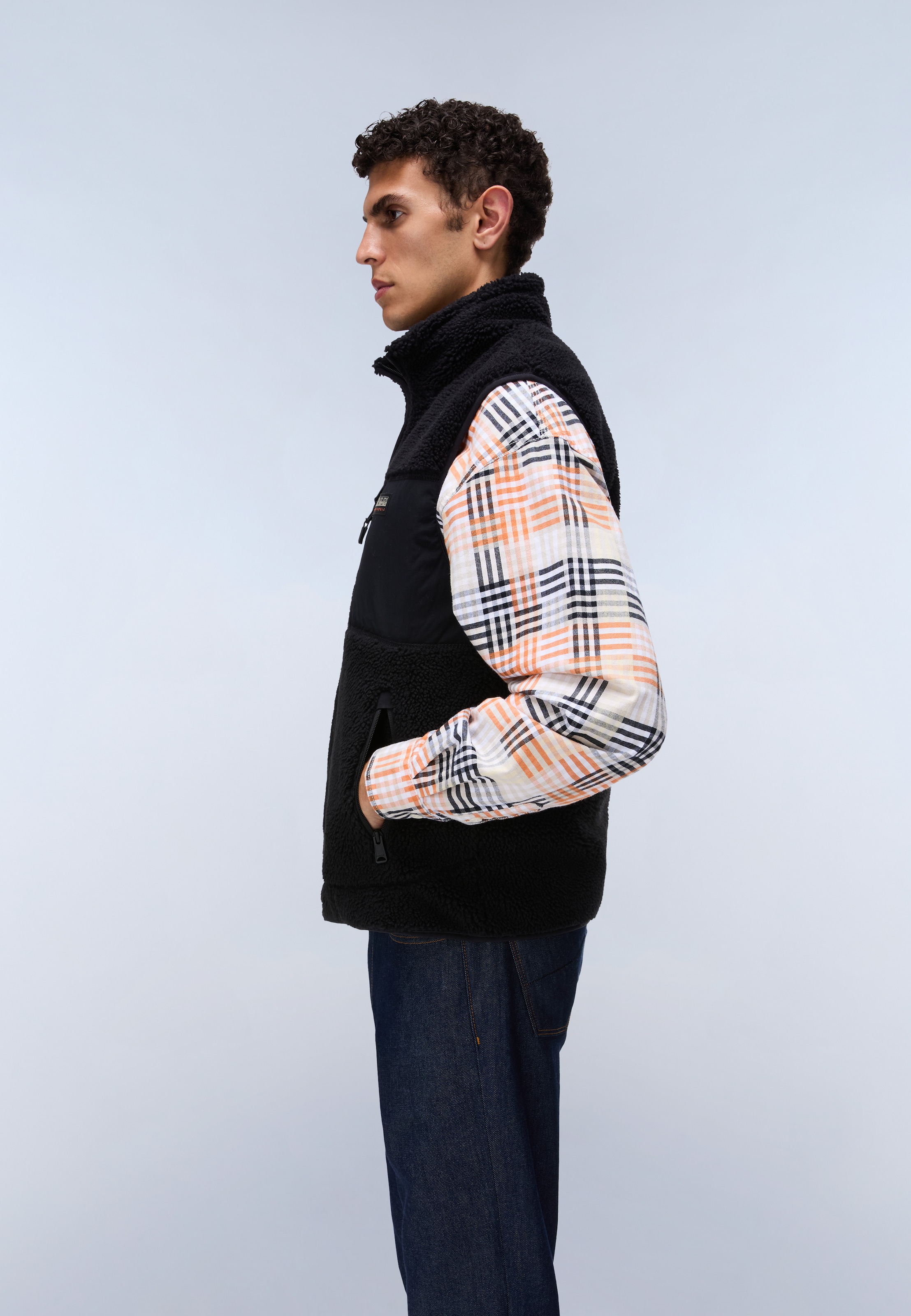 Napapijri Fleeceweste »YUPIK V 2 BLACK BEAUTY« sportlicher Stil, aus Polyester, ärmelloses Design