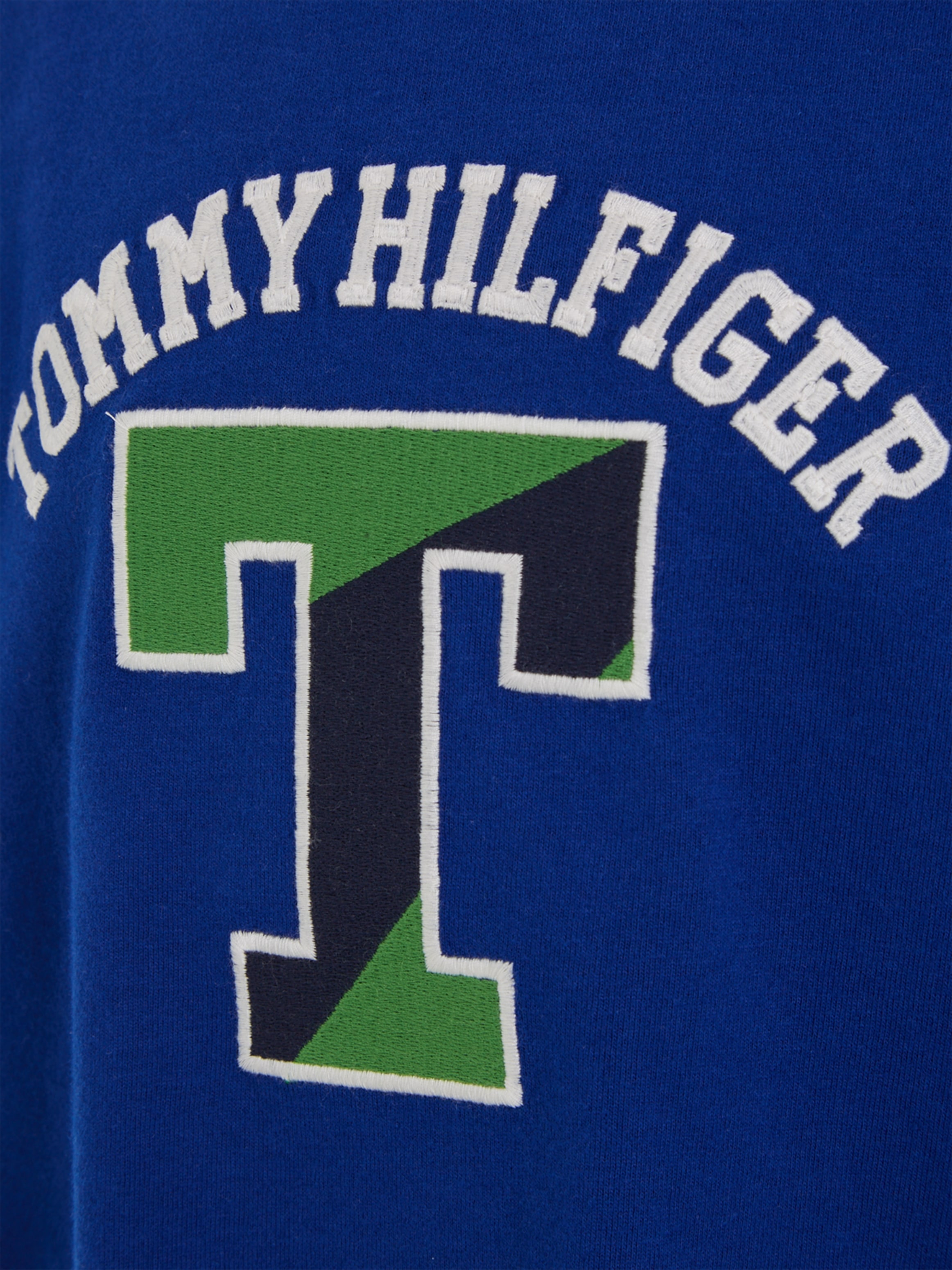 Tommy Hilfiger T-Shirt »T VARSITY TEE S/S«, mit großem Tommy Hilfiger Front Print