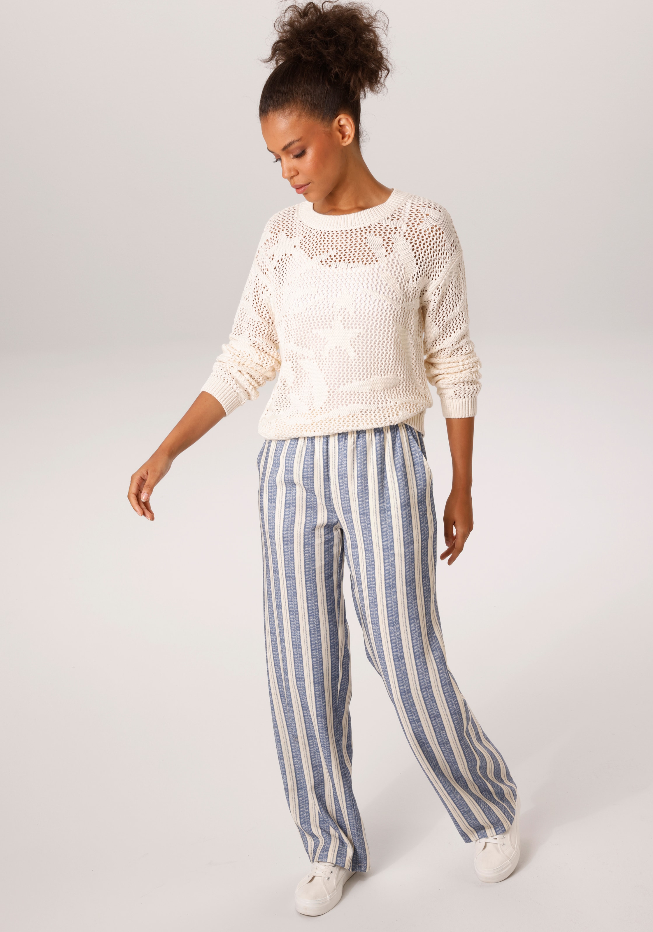 Aniston CASUAL Strickpullover im trendigen Ajour-Muster mit eingestrickten Motiven - NEUE KOLLEKTION