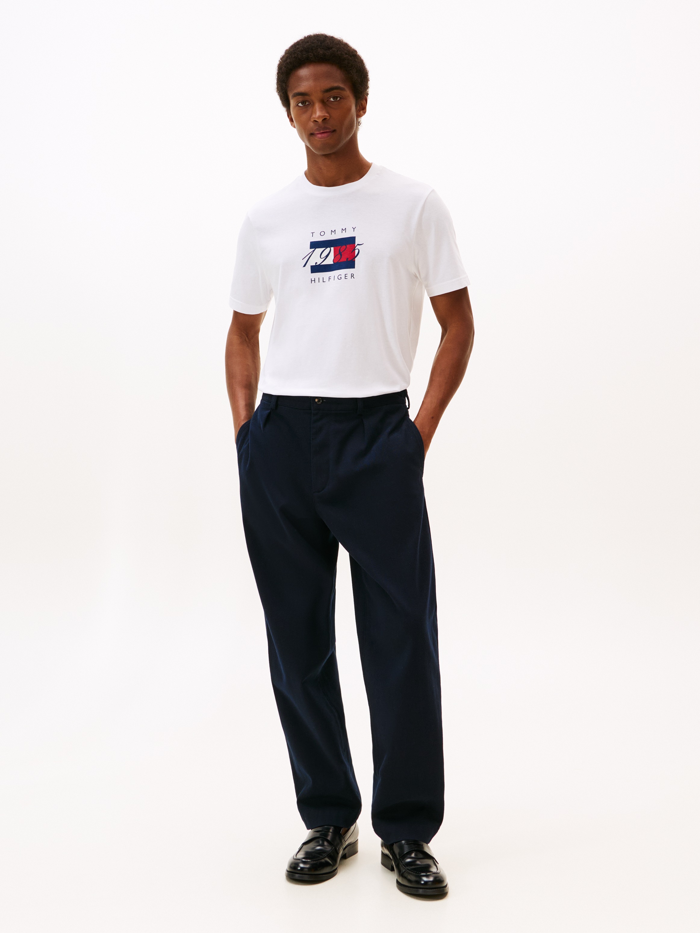 Tommy Hilfiger T-Shirt »LINEAR FLAG GRAPHIC« Rundhals, regular fit, Jersey