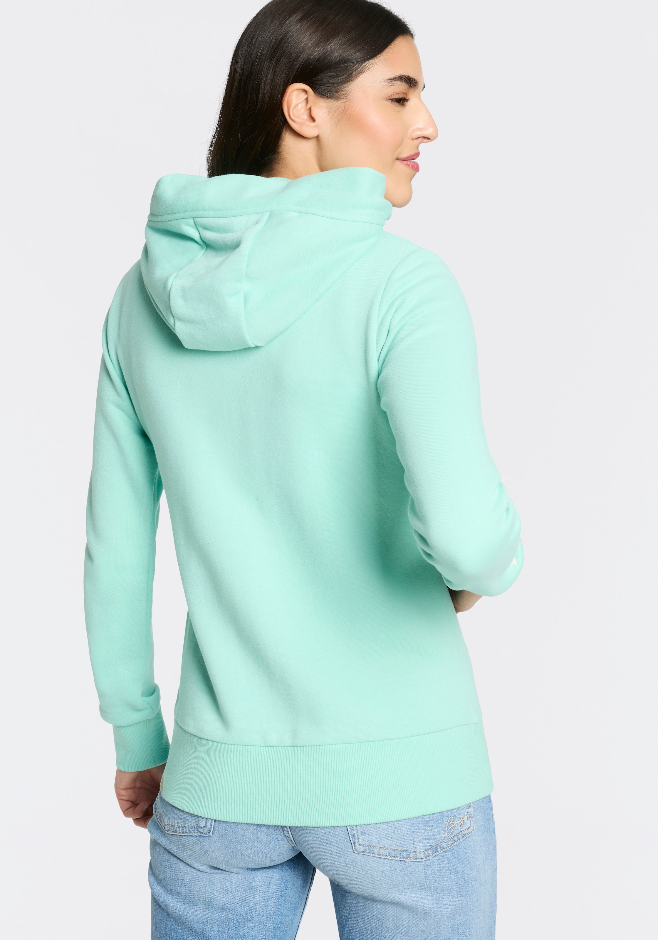 Ragwear Kapuzensweatjacke »NESKIA ZIP A O« mit Kordelzug und Logo am Ärmel