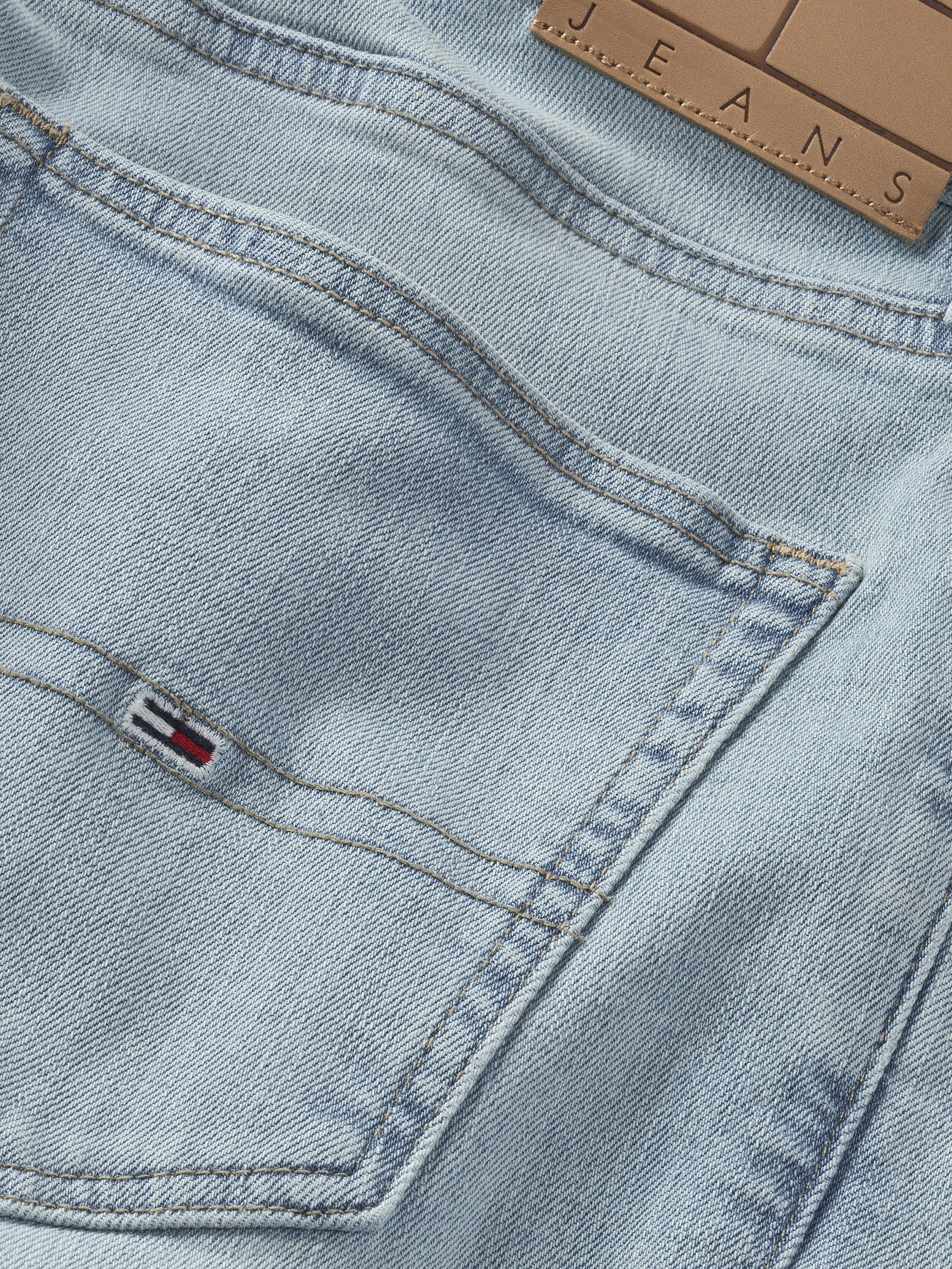 Tommy Jeans Slim-fit-Jeans »SCANTON SLIM«, mit Logoprägung