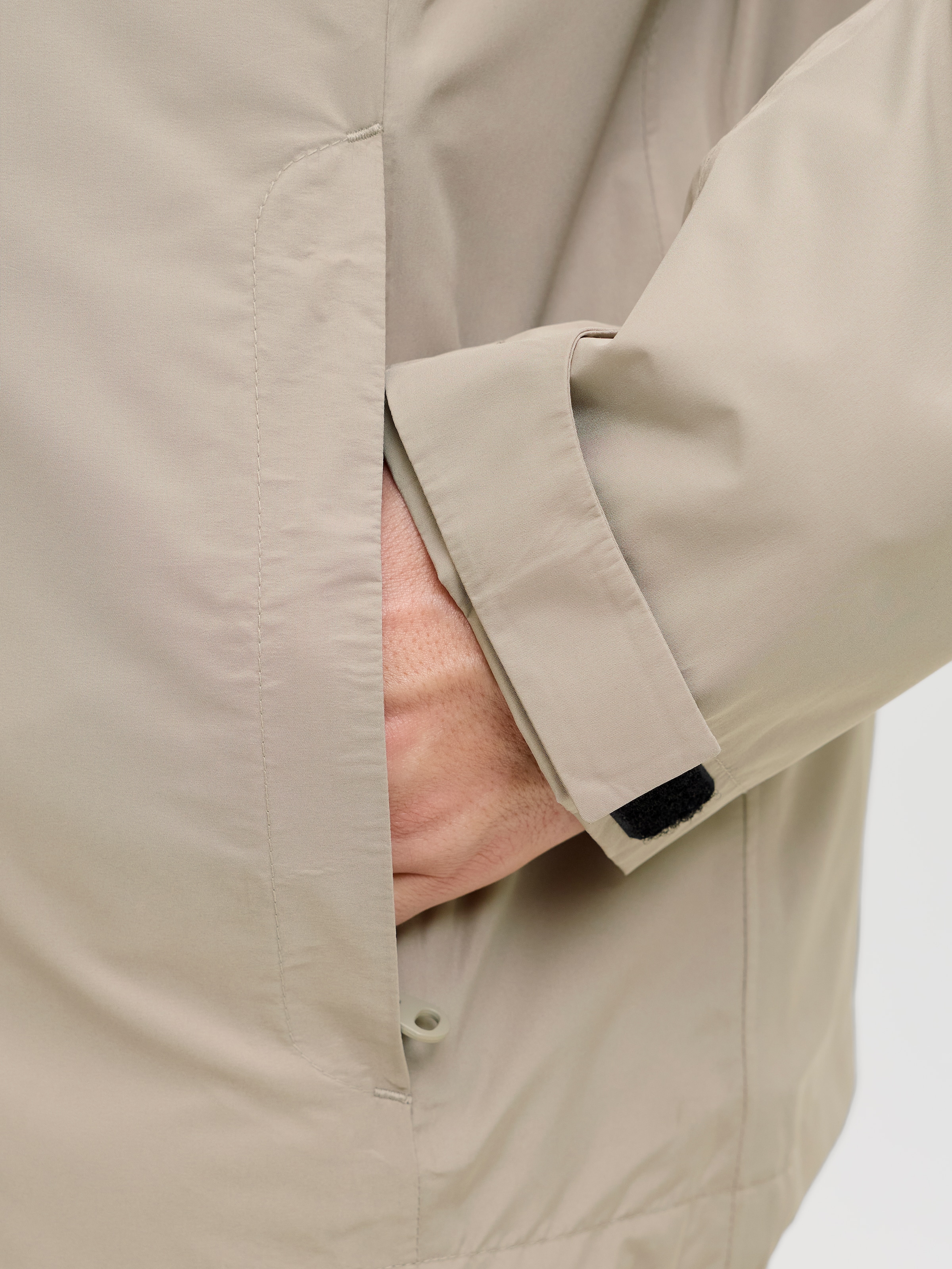 Jack & Jones Outdoorjacke »JJEFLYNN FUNCTIONAL JACKET NOOS« mit Kapuze mit Kordelzug