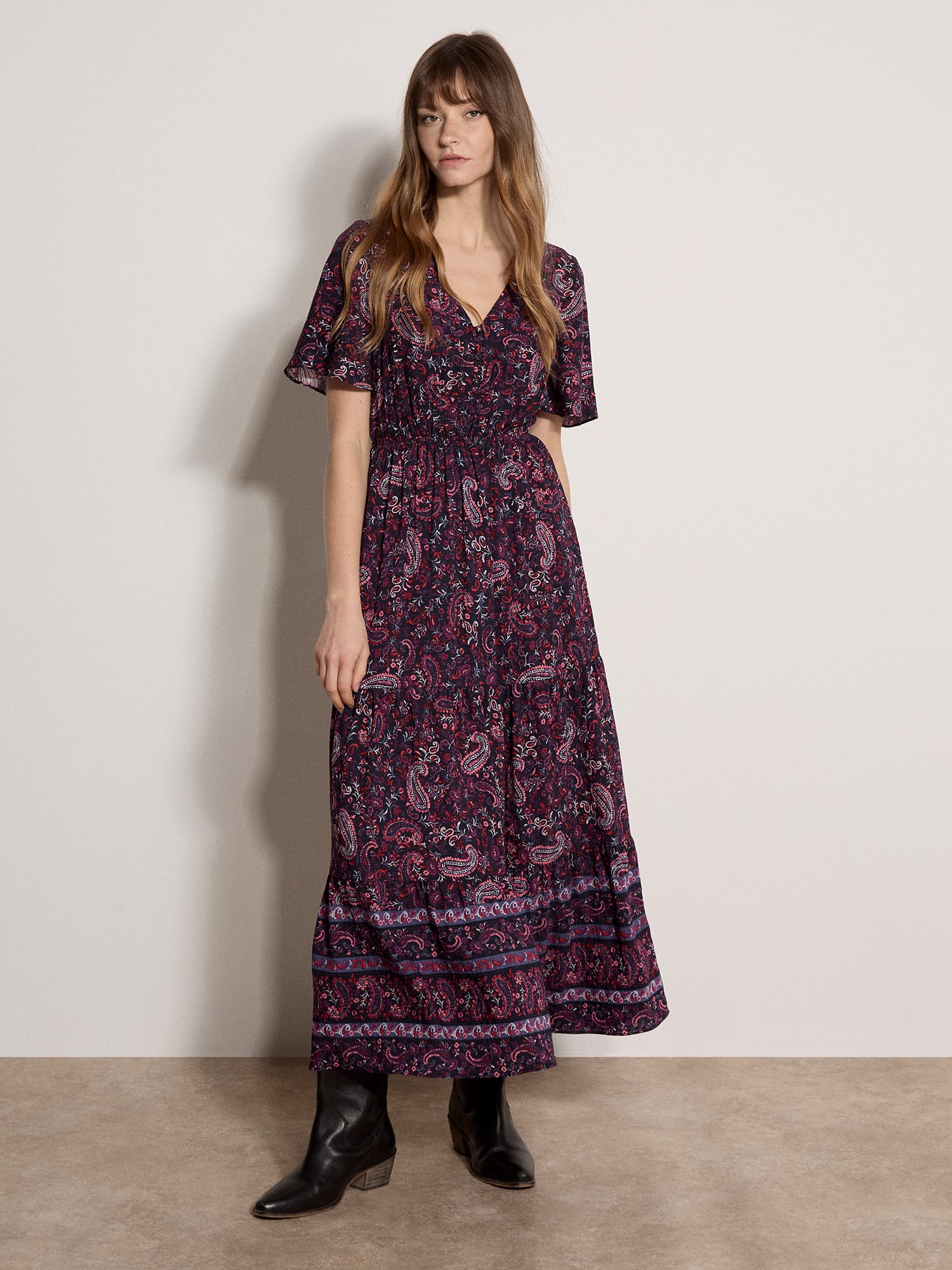 Apricot Maxikleid »Maxikleid mit Paisley-Print« mit Stufen