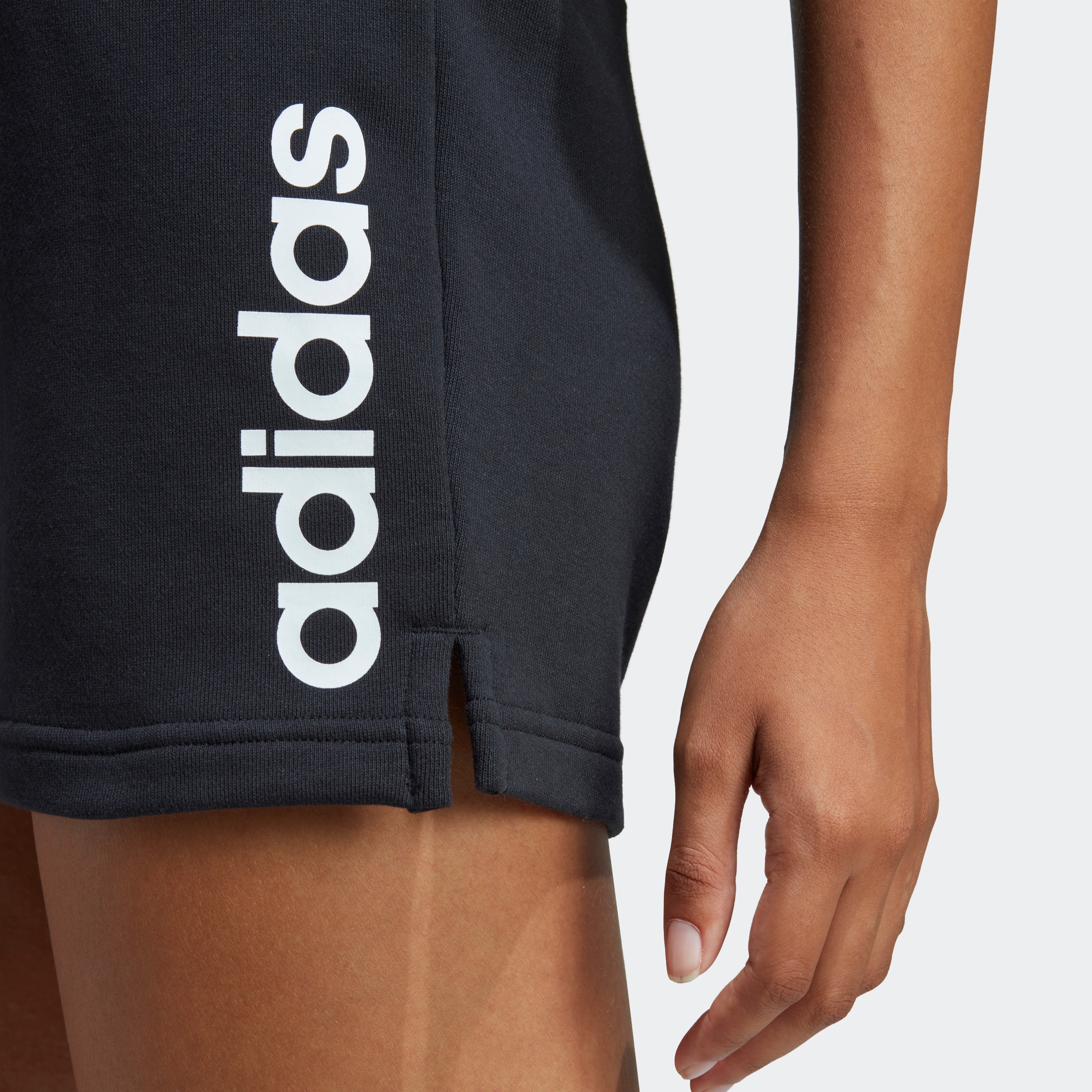 adidas Sportswear Shorts »W LIN FT SHO«, (1 tlg.)