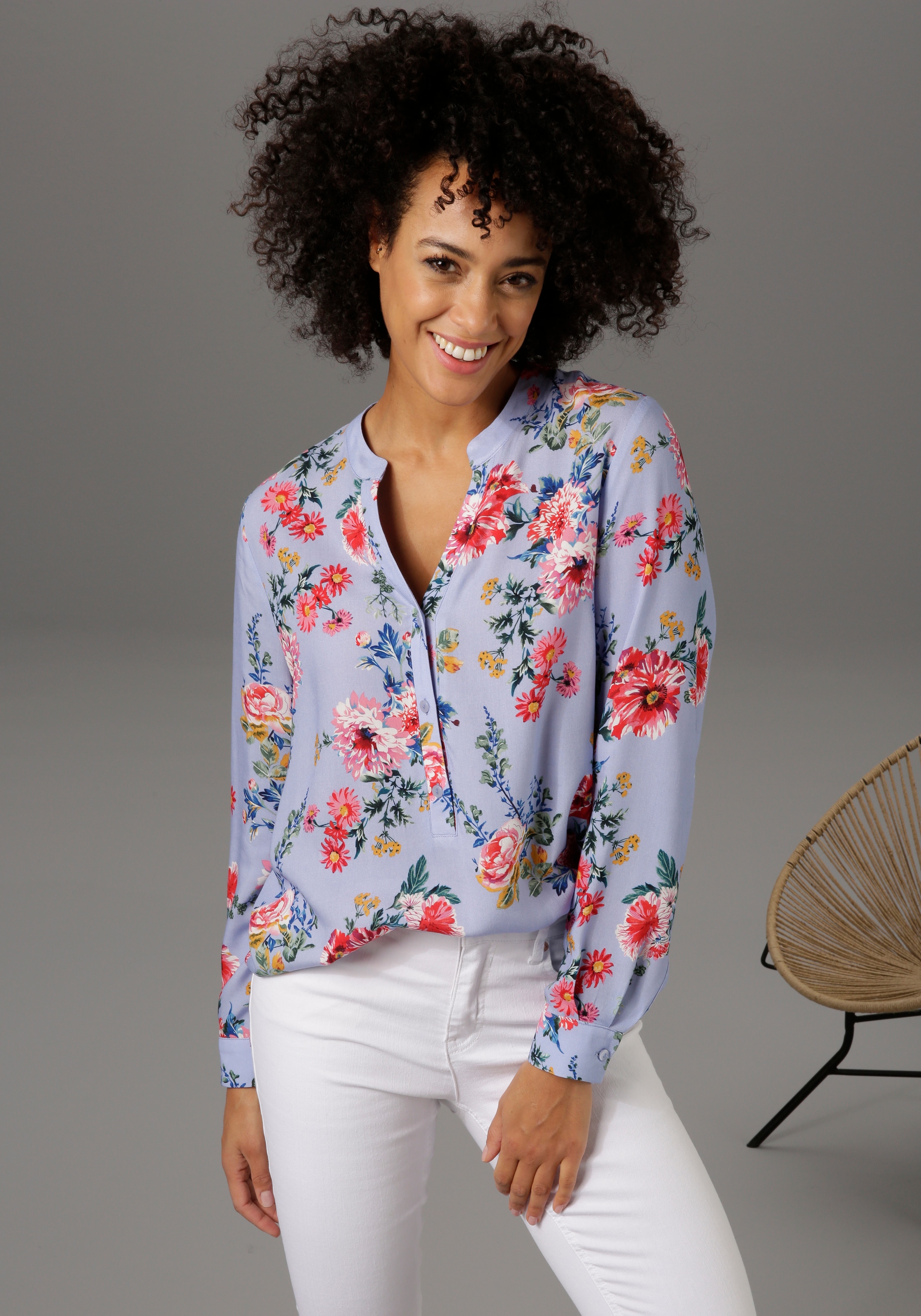 Aniston CASUAL Schlupfbluse, mit farbenfrohem Blumendruck