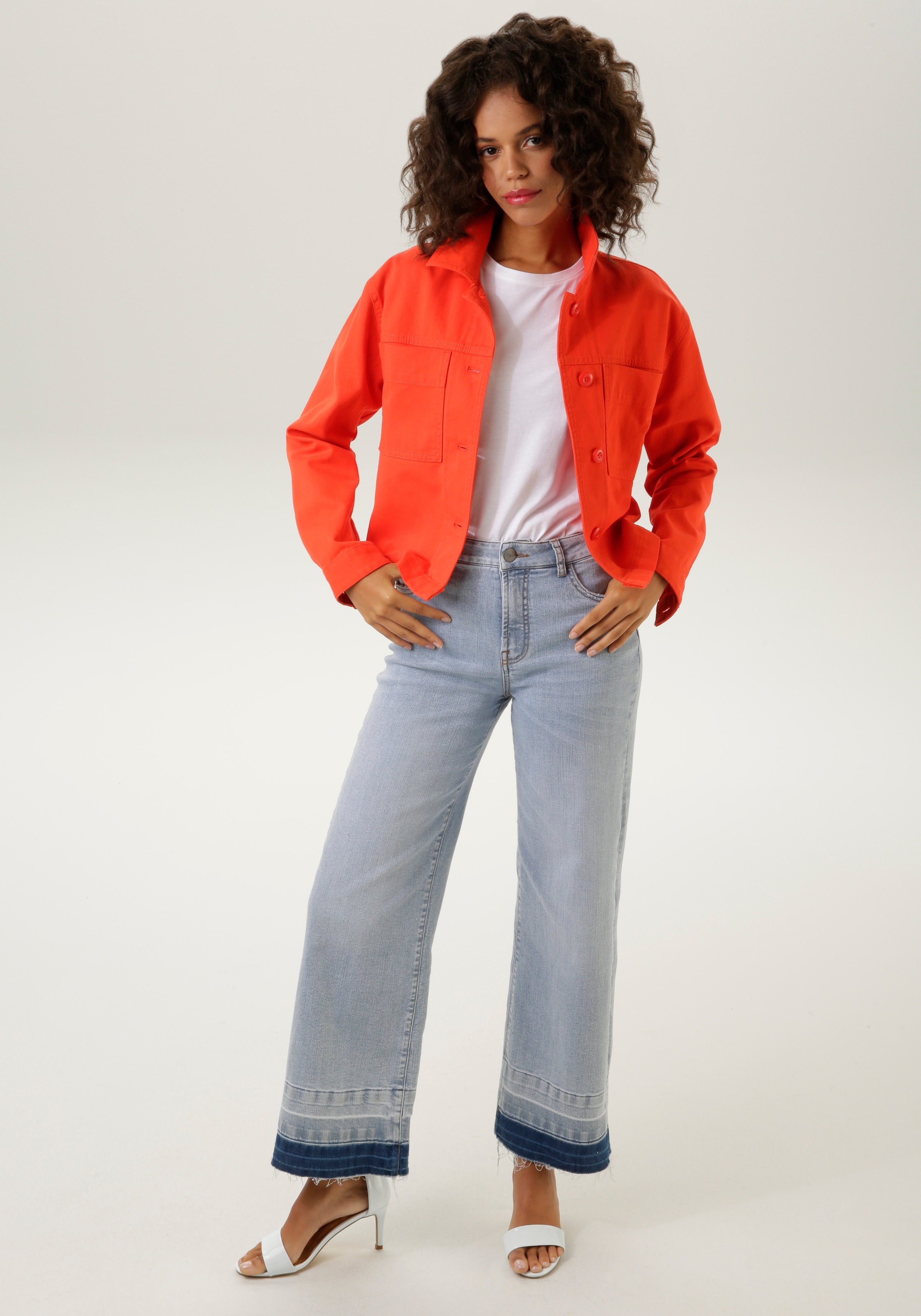 Aniston CASUAL Jeansjacke, mit tonigen bestellen Knöpfen UNIVERSAL schließen NEUE KOLLEKTION zu - 