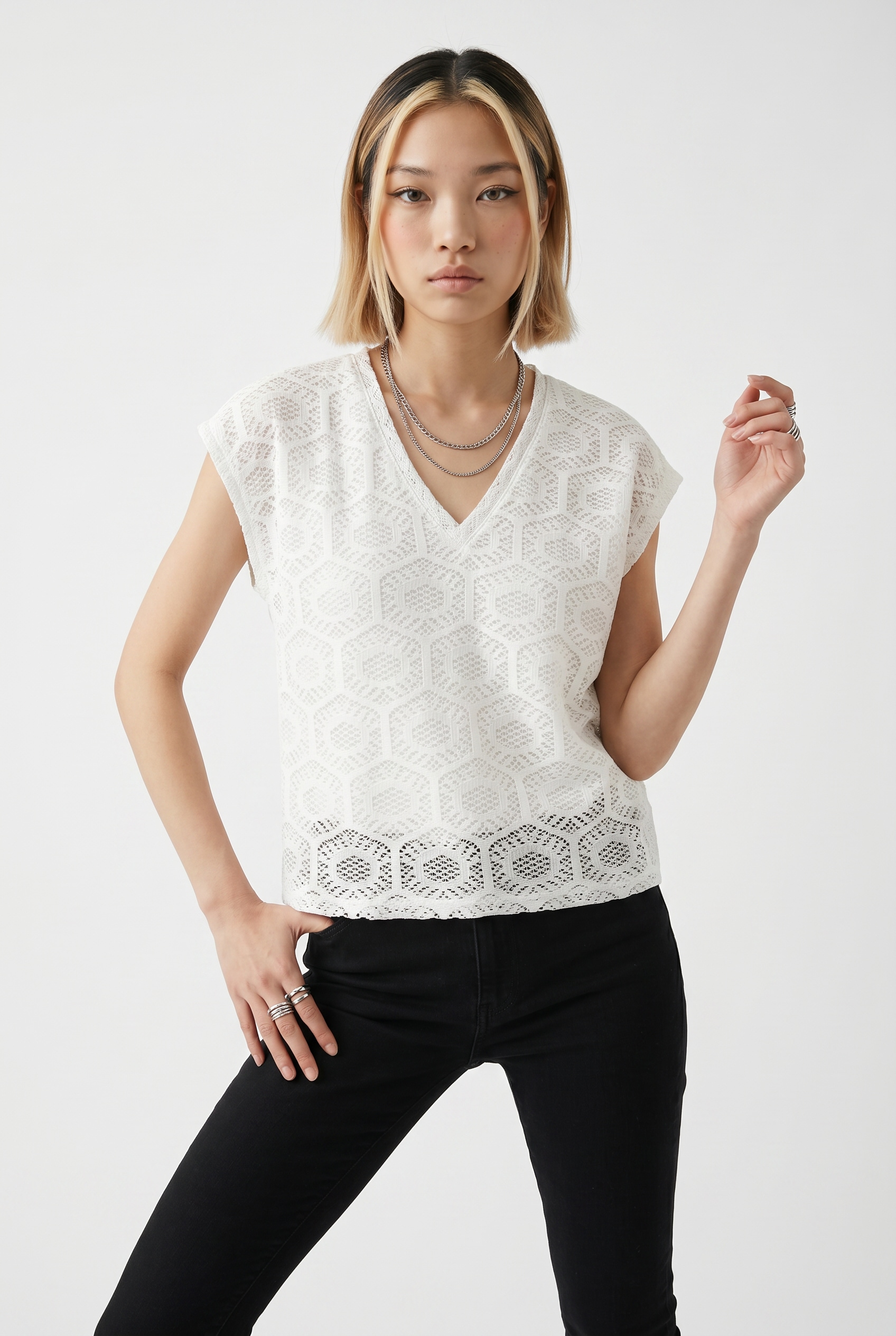 Vero Moda Spitzenshirt »VMIRIS CROCHET V-NECK T-SHIRT JRS BTQ«