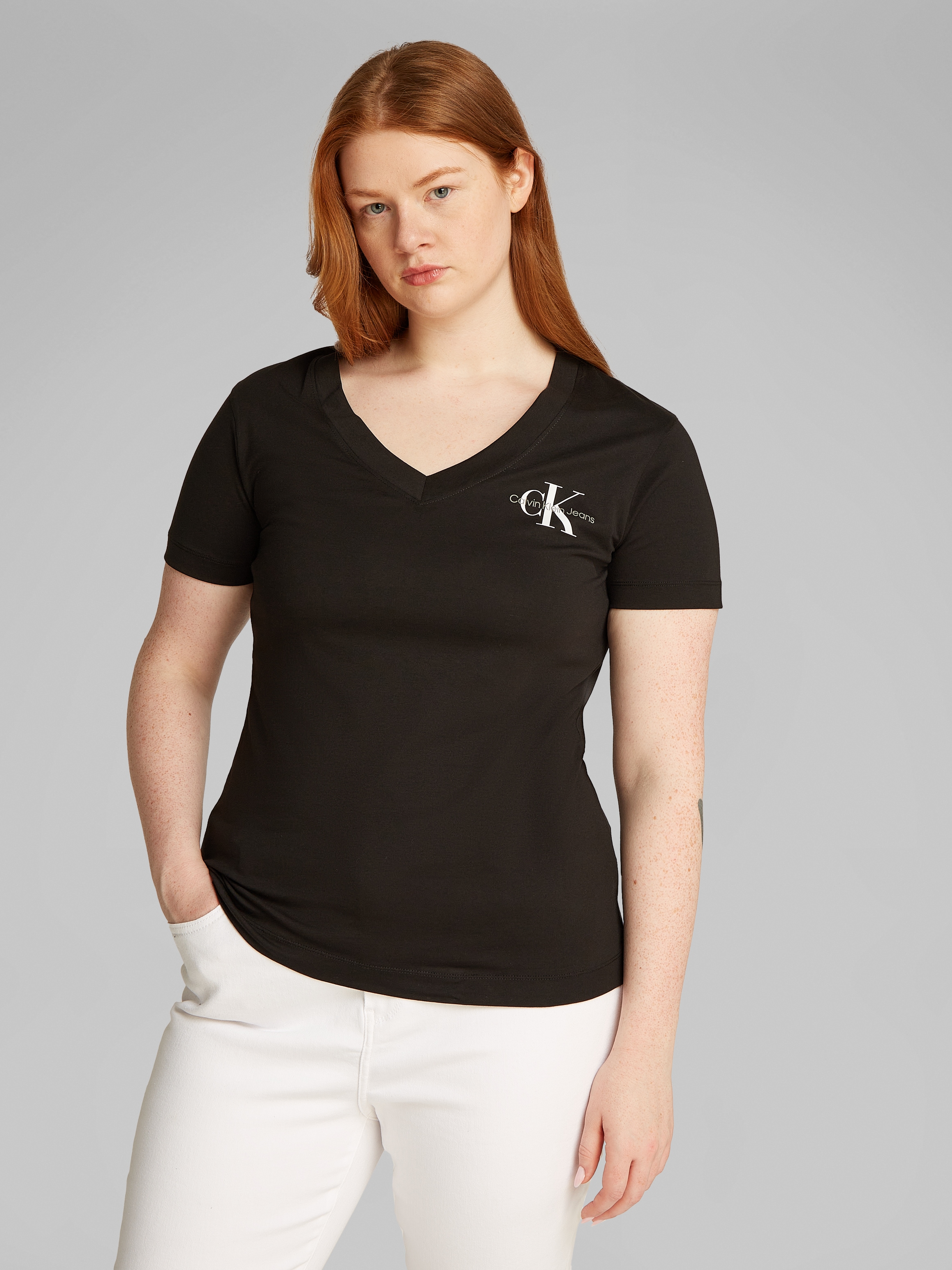 Calvin Klein Jeans Plus T-Shirt »PLUS 2-PACK MONOLOGO V-NECK TEE«, (Packung, 2 tlg., 2), in Großen Größen, mit Logo-Print