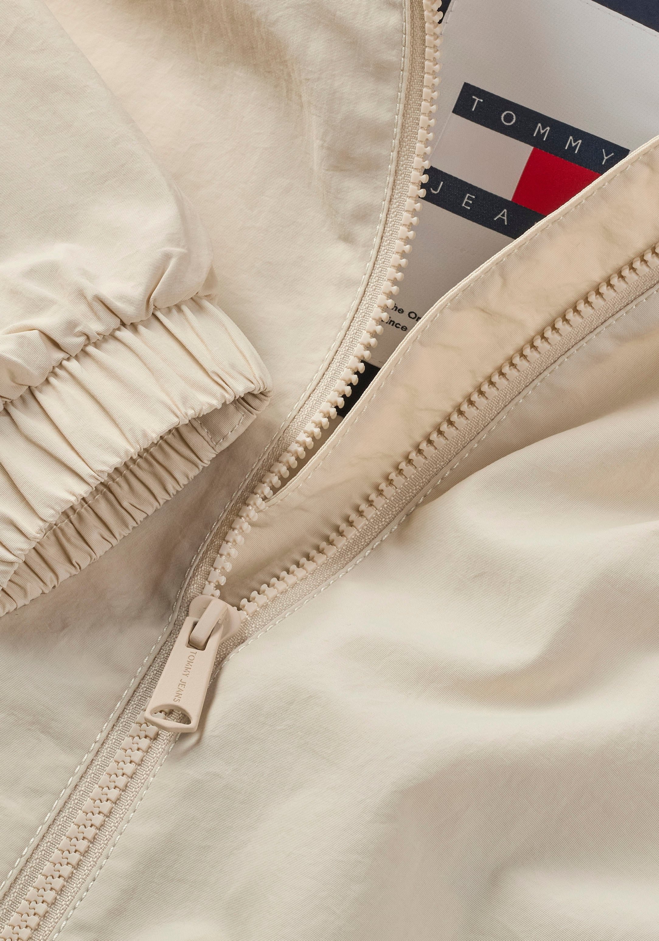 Tommy Jeans Windbreaker »TJW ESSENTIAL JACKET«, mit Stehkragen