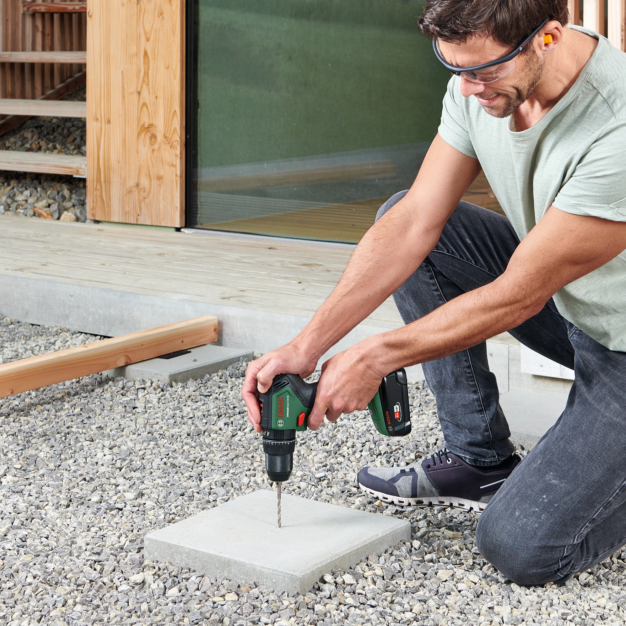Bosch Home & Garden Akku-Schlagbohrschrauber »UniversalImpact 18V-60«, Inkl. Koffer, mit Akku 18V/2Ah und Ladegerät