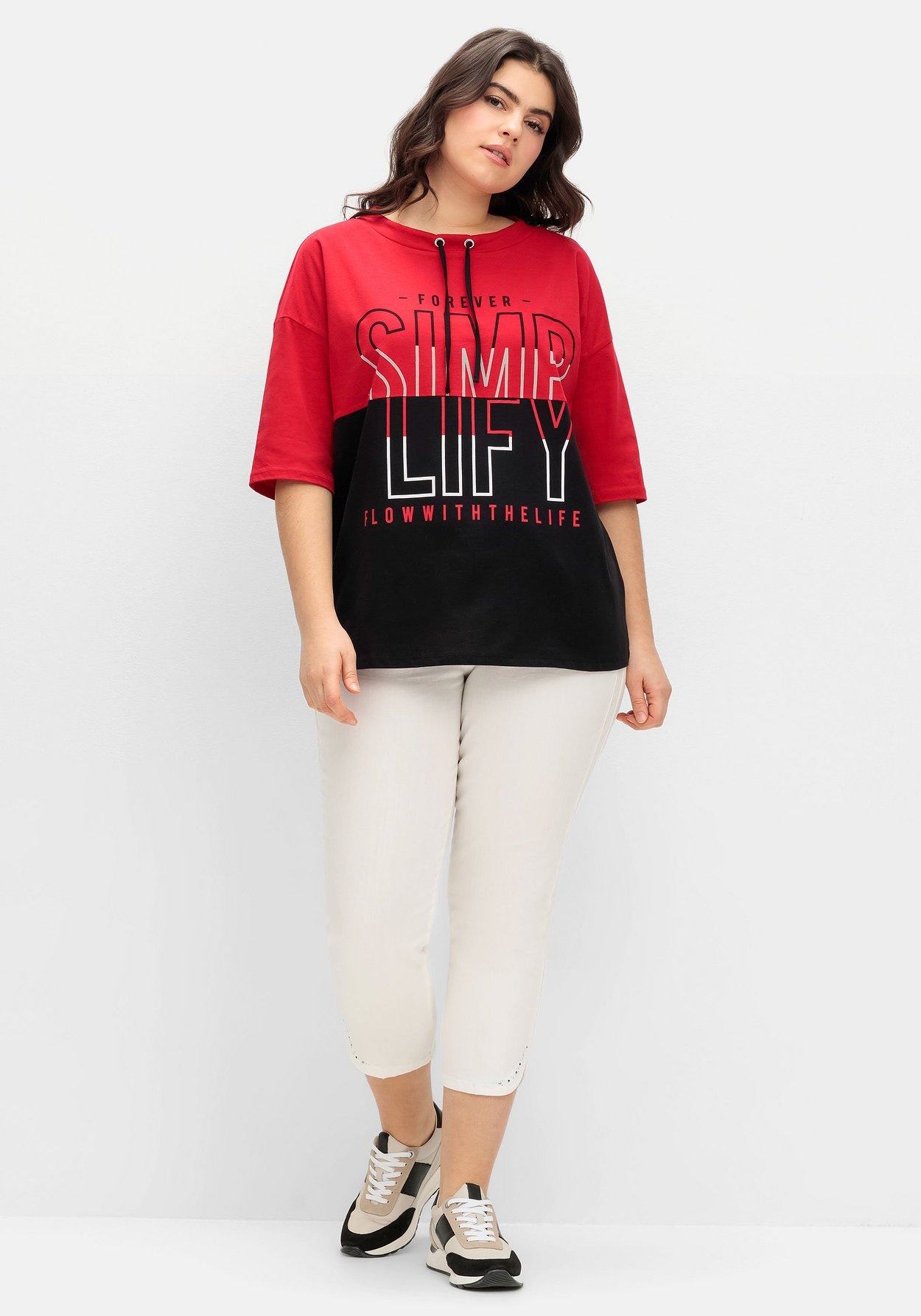 Sheego T-Shirt »Jerseyshirt mit kleinem Stehkragen und Wordingprint«
