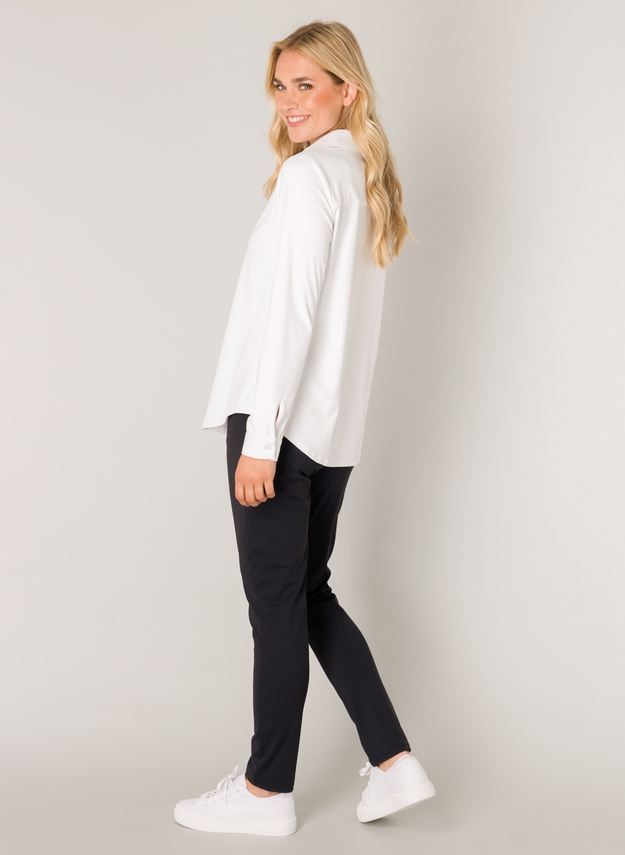 Base Level Langarmbluse »Tamara« mit Stretch und Knopfleiste