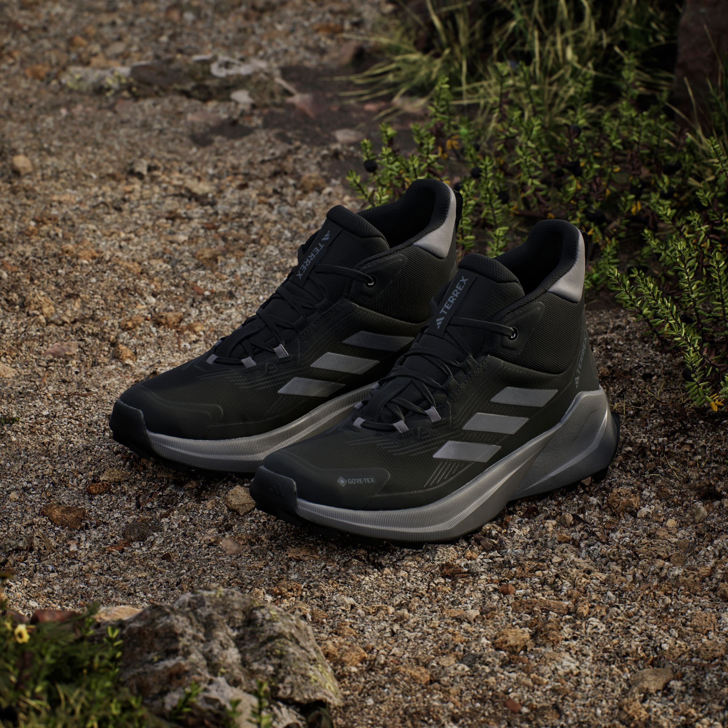 adidas TERREX Wanderschuh »TERREX TRAILMAKER 2.0 MID GORE-TEX«  wasserdicht dank Gore-Tex Membrane
