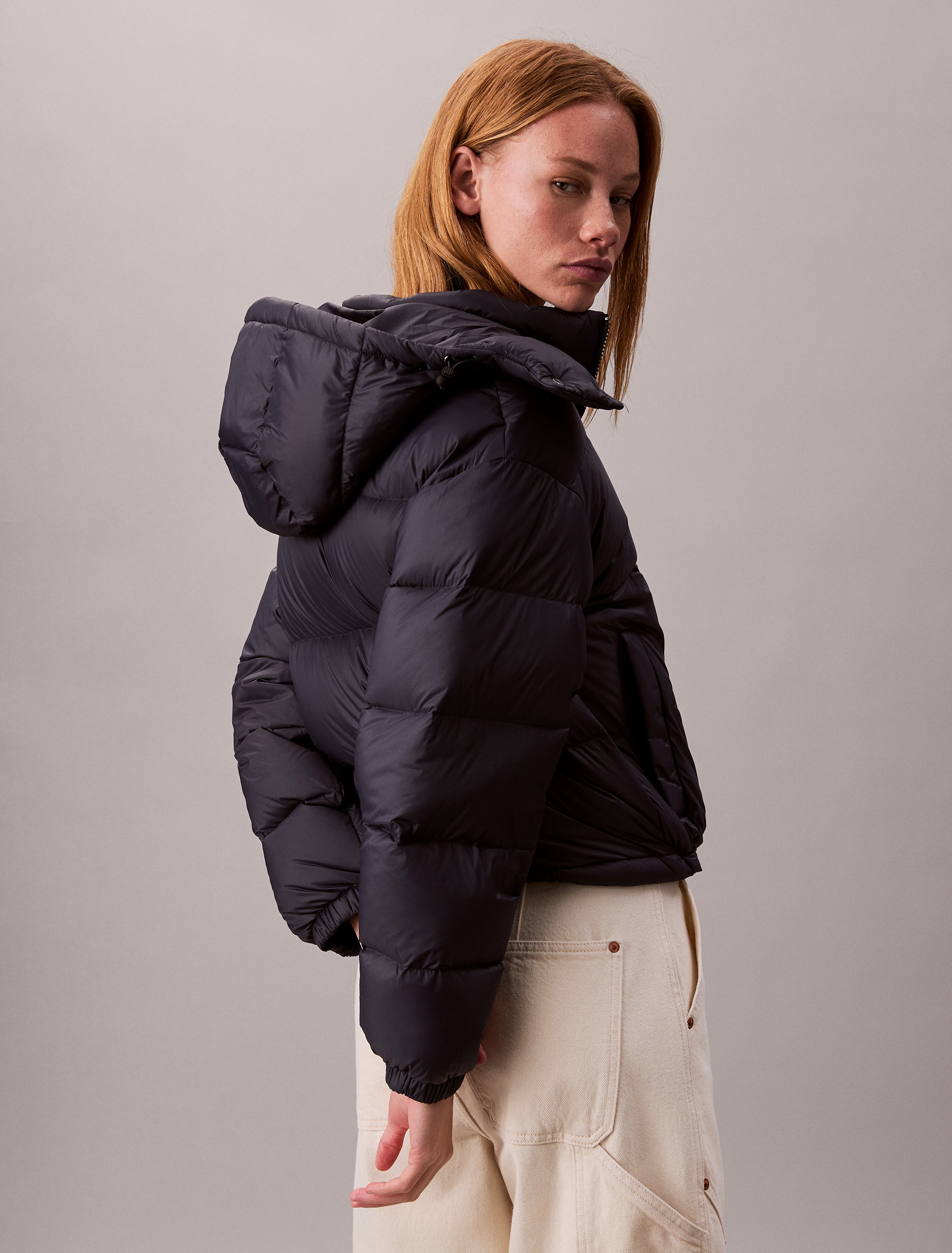 Calvin Klein Jeans Steppjacke »ESSENTIAL MIDWEIGHT PUFFER JACKE« mit Kapuze Mit Rundhalsausschnitt, regular fit