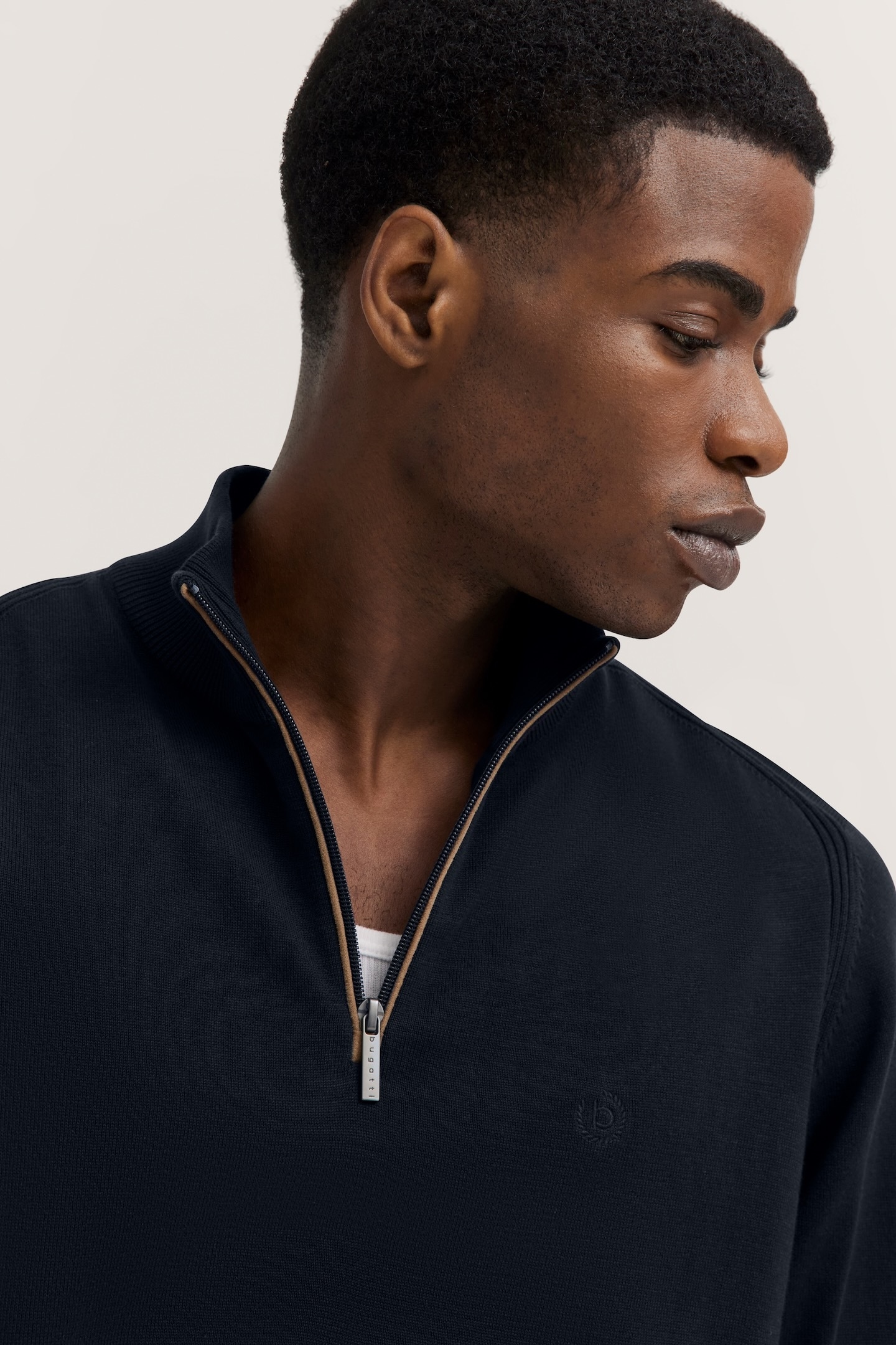 bugatti Troyer mit Stehkragen